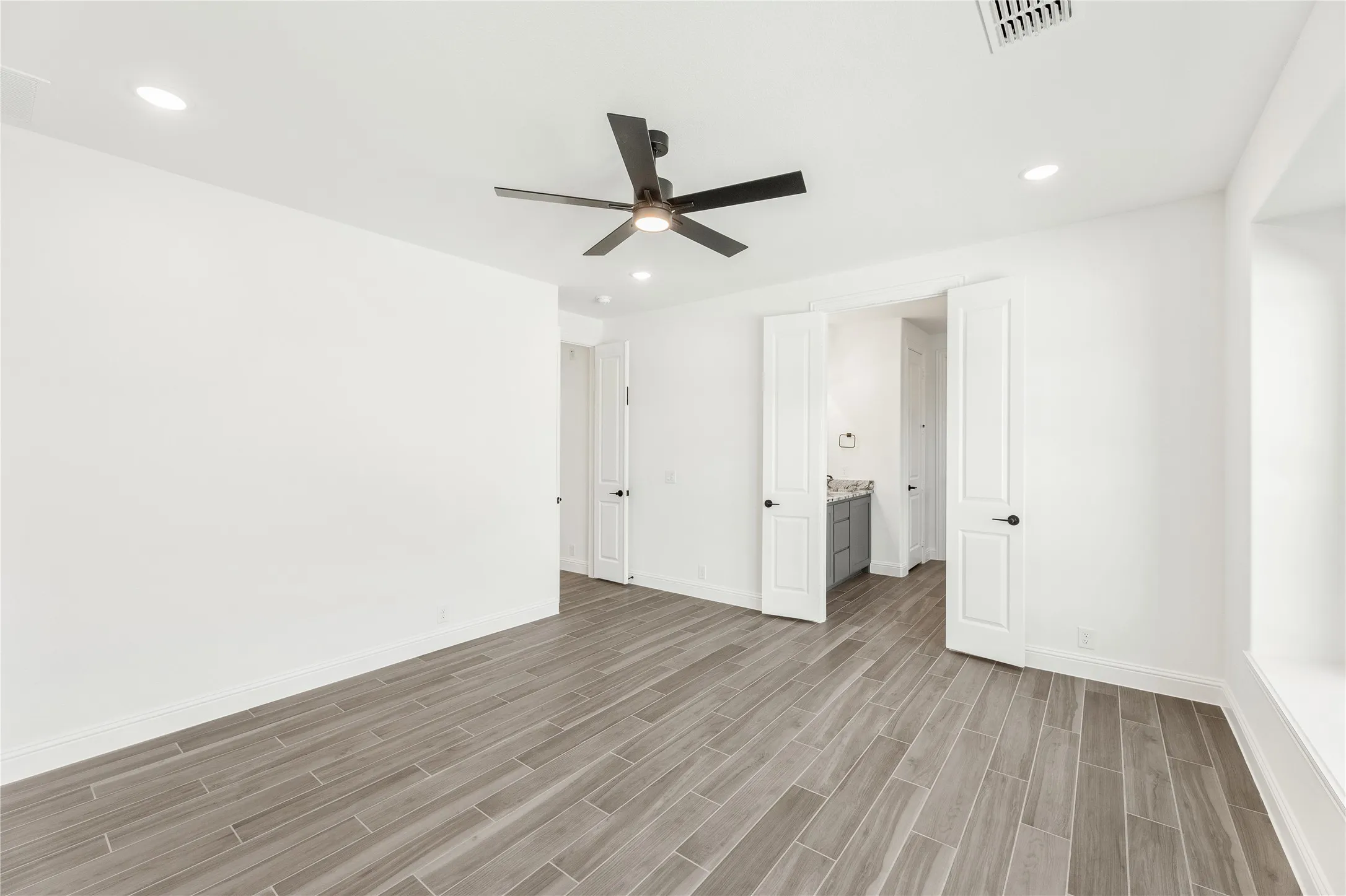 Single Family Residence For Sale in Ellis County , 415 Birkdale Lane, Red Oak, Texas 75154, 5 Bedroom, 4 Bathroom, 2 Garage spaces, 3,261 Sqft, built in 2026, New Construction - Complete, mls#21161809, Real Estate Agent in Red Oak, Homes For Sale in Ellis county, Homes For Sale in Red Oak, Realtor in Red Oak Texas, Real Estate Brokerage Independent Realty Texas, Luminita Cordes Realtor