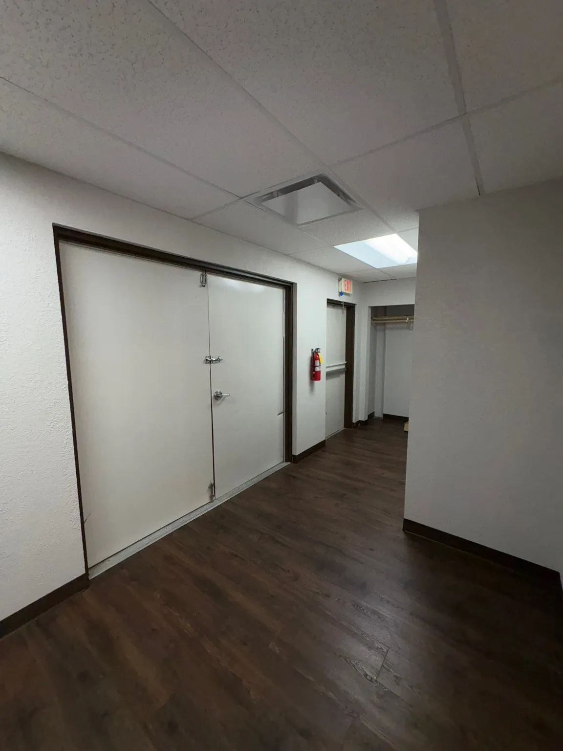 Office For Rent in Ellis County , 2203 W Ennis Avenue 400, Ennis, Texas 75119, 0, 0, Garage spaces, 0 Sqft, built in 1998, Preowned, mls#21162298, Real Estate Agent in Ennis, Homes For Rent in Ellis county, Homes For Rent in Ennis, Realtor in Ennis Texas, Real Estate Brokerage Independent Realty Texas, Luminita Cordes Realtor