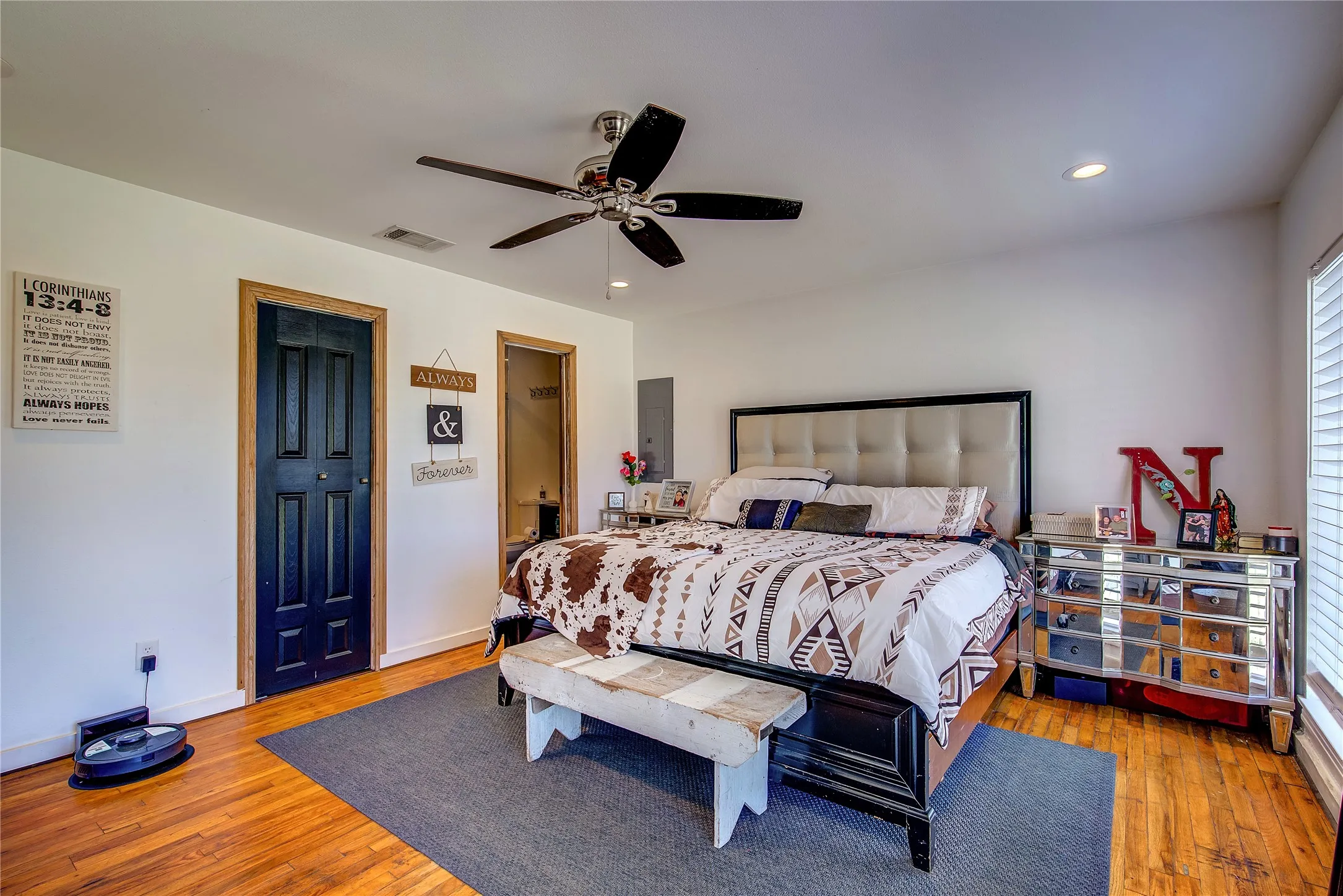 Single Family Residence For Sale in Hopkins County , 3974 Texas Highway 11 C E, Sulphur Springs, Texas 75482, 3 Bedroom, 2 Bathroom, 2 Garage spaces, 1,417 Sqft, built in 1949, Preowned, mls#21149989, Real Estate Agent in Sulphur Springs, Homes For Sale in Hopkins county, Homes For Sale in Sulphur Springs, Realtor in Sulphur Springs Texas, Real Estate Brokerage Independent Realty Texas, Luminita Cordes Realtor