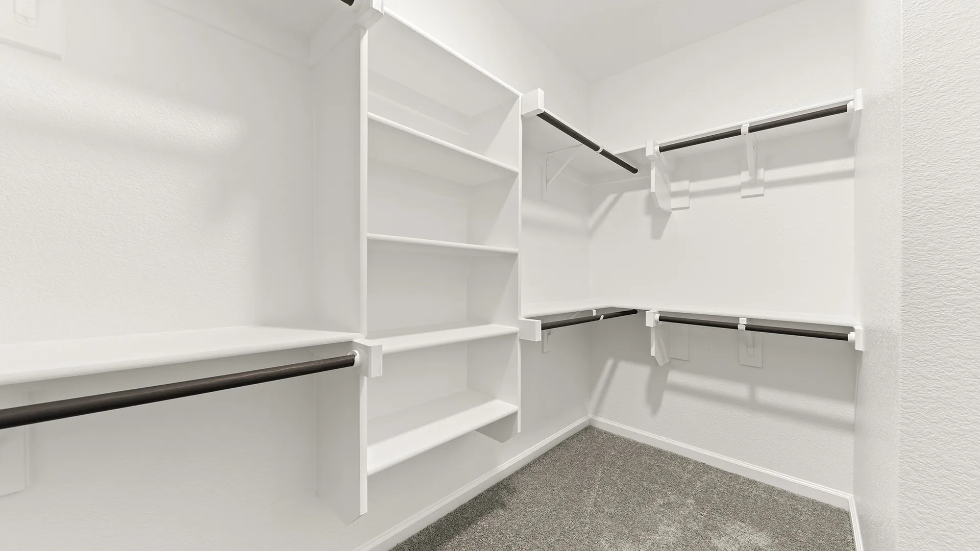 23. 1734 Coachman - Closet