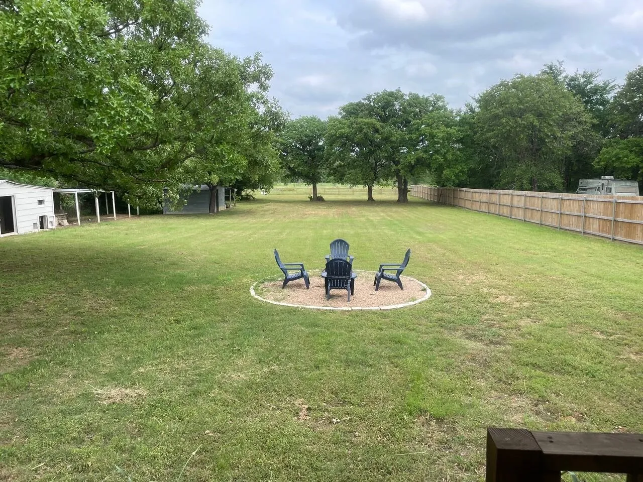 Single Family Residence For Sale in Denton County , 4918 Farris Road, Denton, Texas 76208, 5 Bedroom, 4 Bathroom, Garage spaces, 2,650 Sqft, built in 1960, Price $539,000, mls#21162361, Real Estate Agent in Denton, Homes For Sale in Denton county, Homes For Sale in Denton, Realtor in Denton Texas, Real Estate Brokerage Independent Realty Texas, Luminita Cordes Realtor
