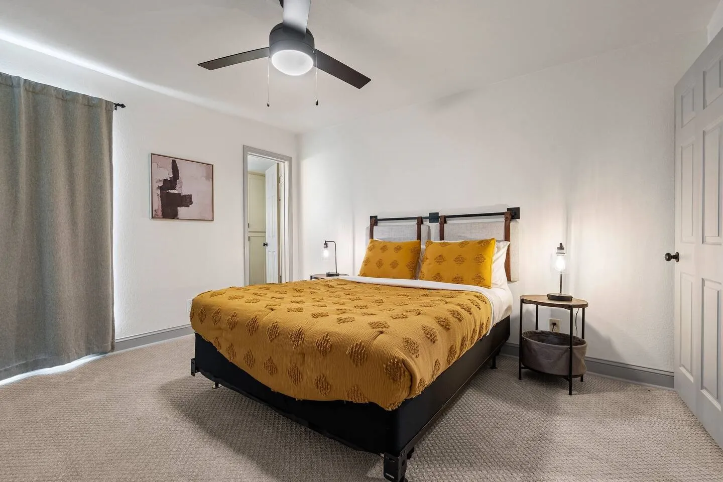 Single Family Residence For Sale in Denton County , 4918 Farris Road, Denton, Texas 76208, 5 Bedroom, 4 Bathroom, Garage spaces, 2,650 Sqft, built in 1960, Price $539,000, mls#21162361, Real Estate Agent in Denton, Homes For Sale in Denton county, Homes For Sale in Denton, Realtor in Denton Texas, Real Estate Brokerage Independent Realty Texas, Luminita Cordes Realtor