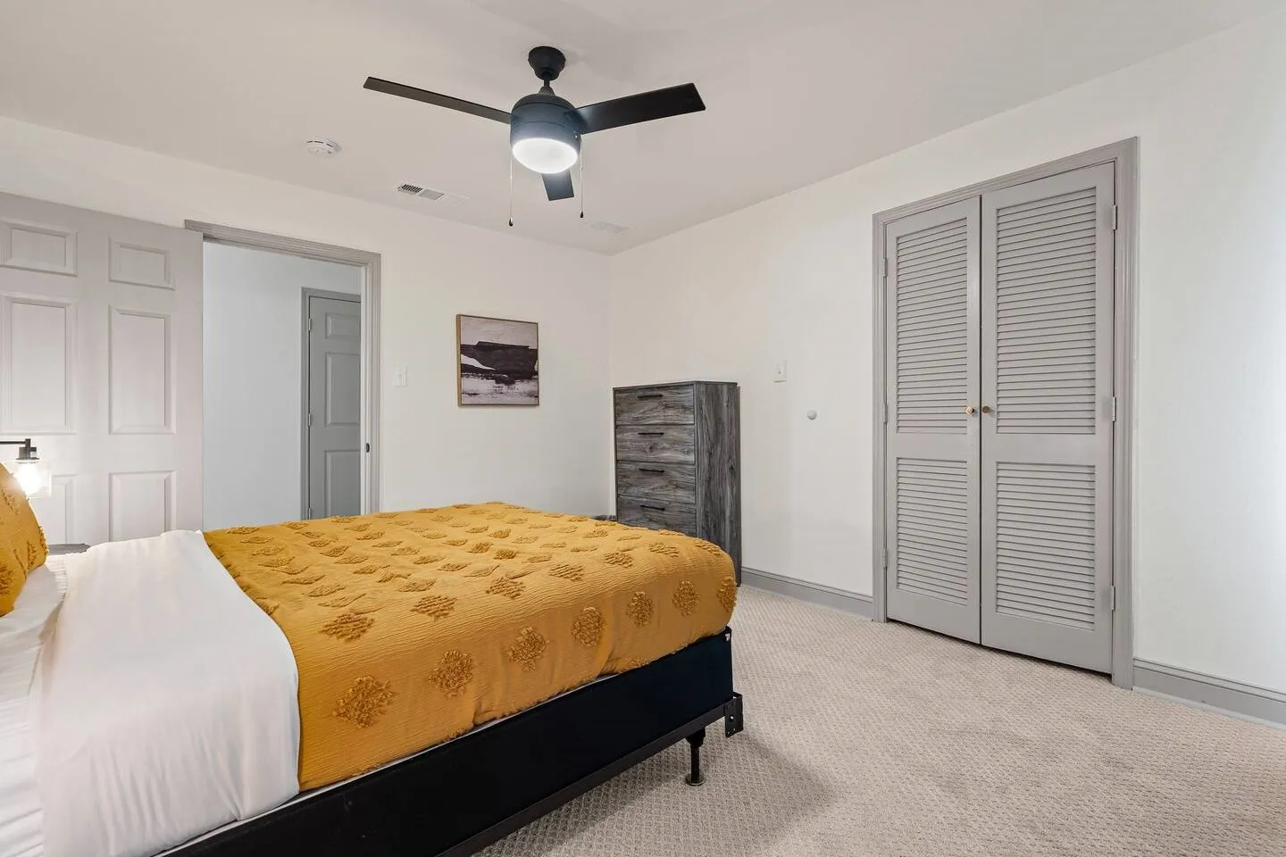 Single Family Residence For Sale in Denton County , 4918 Farris Road, Denton, Texas 76208, 5 Bedroom, 4 Bathroom, Garage spaces, 2,650 Sqft, built in 1960, Price $539,000, mls#21162361, Real Estate Agent in Denton, Homes For Sale in Denton county, Homes For Sale in Denton, Realtor in Denton Texas, Real Estate Brokerage Independent Realty Texas, Luminita Cordes Realtor
