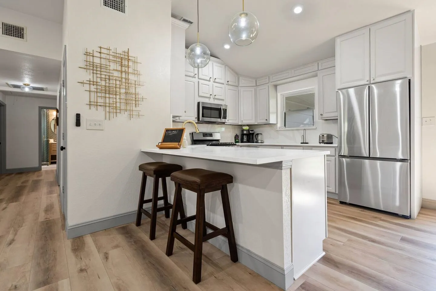 Single Family Residence For Sale in Denton County , 4918 Farris Road, Denton, Texas 76208, 5 Bedroom, 4 Bathroom, Garage spaces, 2,650 Sqft, built in 1960, Price $539,000, mls#21162361, Real Estate Agent in Denton, Homes For Sale in Denton county, Homes For Sale in Denton, Realtor in Denton Texas, Real Estate Brokerage Independent Realty Texas, Luminita Cordes Realtor