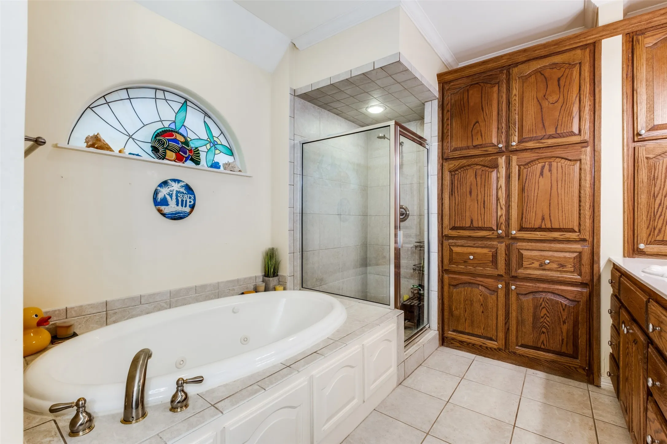 Townhouse For Sale in Dallas County , 4007 Bowser Avenue D, Dallas, Texas 75219, 2 Bedroom, 3 Bathroom, 2 Garage spaces, 1,810 Sqft, built in 2001, Preowned, mls#21158249, Real Estate Agent in Dallas, Homes For Sale in Dallas county, Homes For Sale in Dallas, Realtor in Dallas Texas, Real Estate Brokerage Independent Realty Texas, Luminita Cordes Realtor