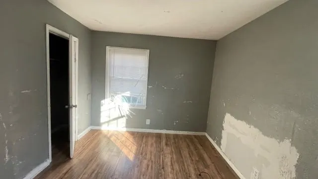 Single Family Residence For Sale in Tarrant County , 3313 Hatcher Street, Fort Worth, Texas 76119, 4 Bedroom, 2 Bathroom, Garage spaces, 1,120 Sqft, built in 1954, mls#21162420, Real Estate Agent in Fort Worth, Homes For Sale in Tarrant county, Homes For Sale in Fort Worth, Realtor in Fort Worth Texas, Real Estate Brokerage Independent Realty Texas, Luminita Cordes Realtor