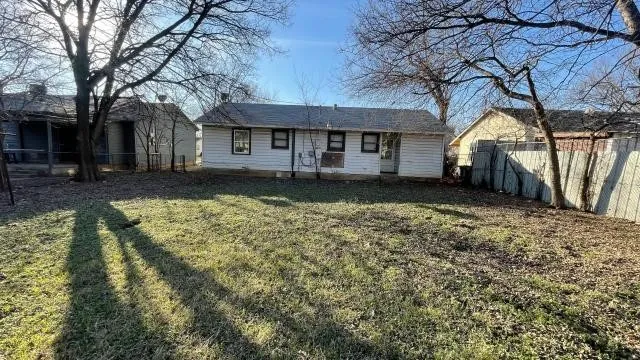 Single Family Residence For Sale in Tarrant County , 3313 Hatcher Street, Fort Worth, Texas 76119, 4 Bedroom, 2 Bathroom, Garage spaces, 1,120 Sqft, built in 1954, mls#21162420, Real Estate Agent in Fort Worth, Homes For Sale in Tarrant county, Homes For Sale in Fort Worth, Realtor in Fort Worth Texas, Real Estate Brokerage Independent Realty Texas, Luminita Cordes Realtor
