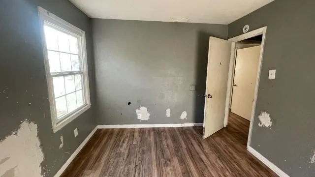 Single Family Residence For Sale in Tarrant County , 3313 Hatcher Street, Fort Worth, Texas 76119, 4 Bedroom, 2 Bathroom, Garage spaces, 1,120 Sqft, built in 1954, mls#21162420, Real Estate Agent in Fort Worth, Homes For Sale in Tarrant county, Homes For Sale in Fort Worth, Realtor in Fort Worth Texas, Real Estate Brokerage Independent Realty Texas, Luminita Cordes Realtor