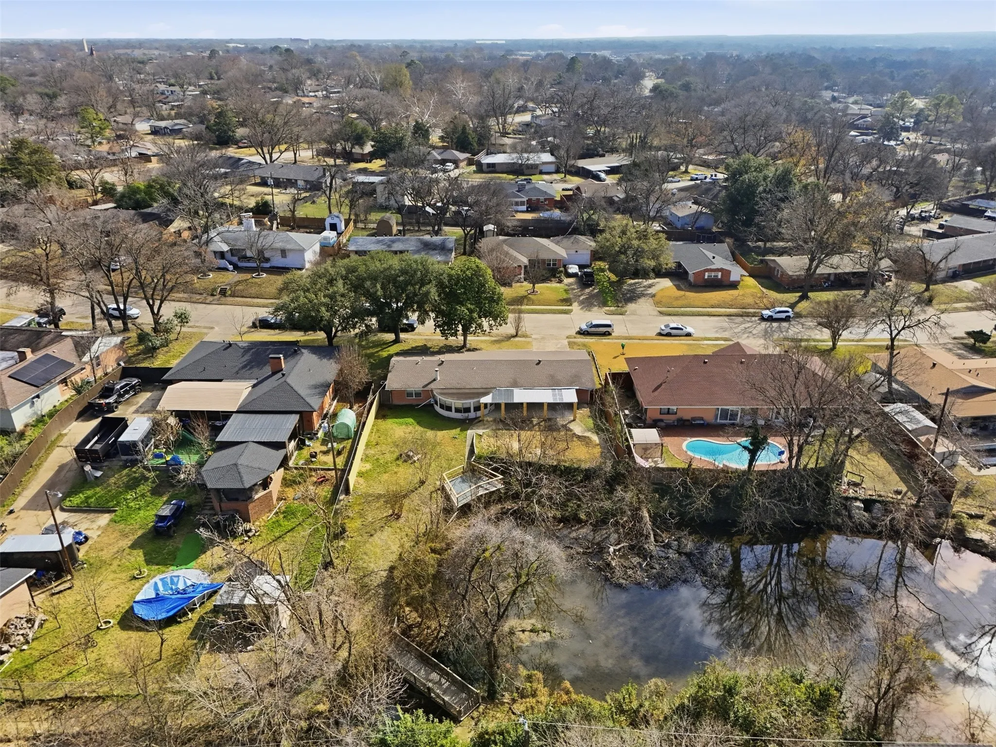 Single Family Residence For Sale in Dallas County , 525 W Ridgewood Drive, Garland, Texas 75041, 3 Bedrooms, 2 Bathrooms, 2 Garage spaces, 1,734 Sqft, built in 1958, Preowned, Price $299,999, mls#21158644, Real Estate Agent in Garland, Homes For Sale in Dallas county, Homes For Sale in Garland, Realtor in Garland Texas, Real Estate Brokerage Independent Realty Texas, Luminita Cordes Realtor