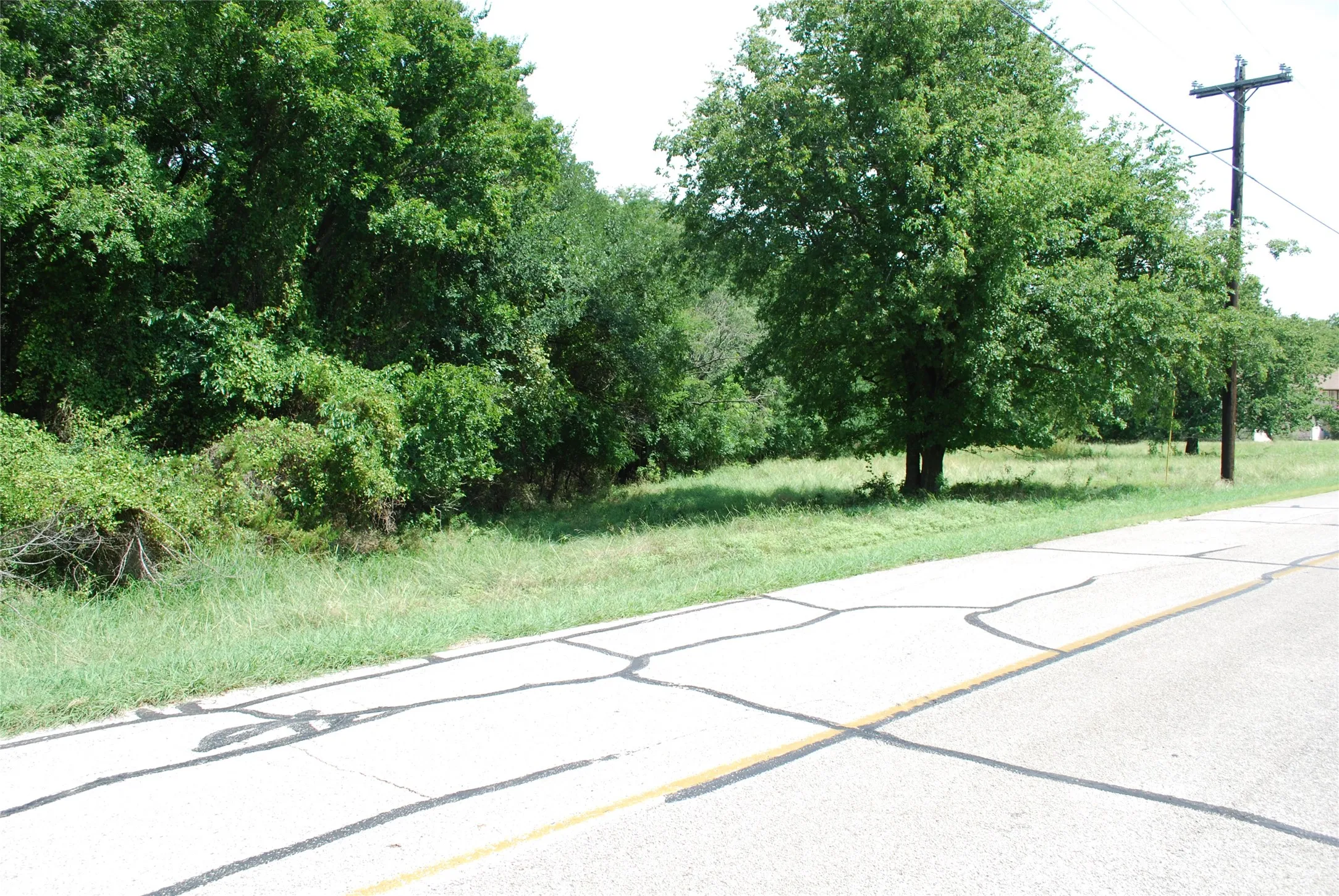 Unimproved Land For Sale in Hill County , 15013 Golf Drive, Whitney, Texas 76692, 0, 0, Garage spaces, 0 Sqft, built in 0, Price $10,000, mls#21161108, Real Estate Agent in Whitney, Homes For Sale in Hill county, Homes For Sale in Whitney, Realtor in Whitney Texas, Real Estate Brokerage Independent Realty Texas, Luminita Cordes Realtor