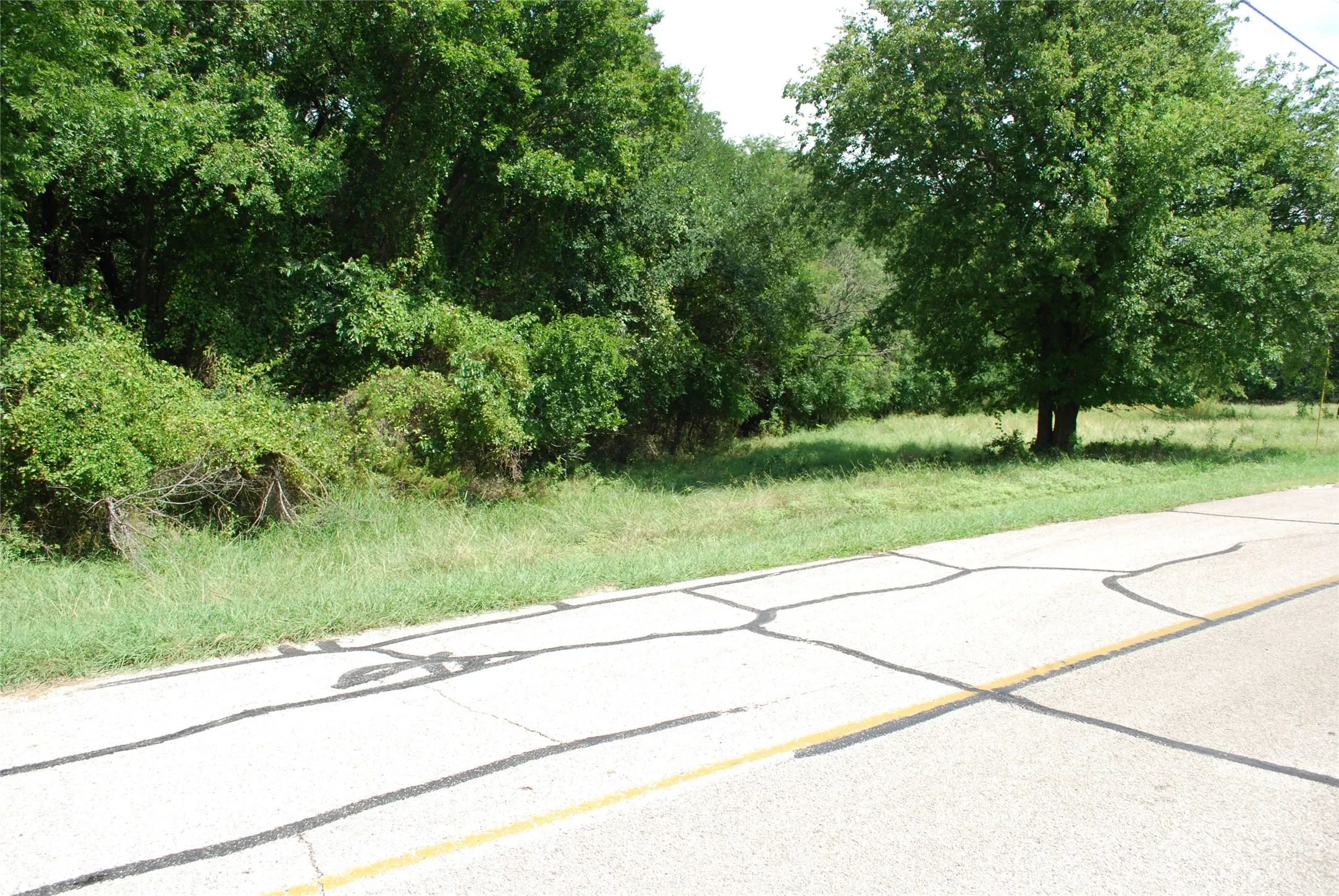 Unimproved Land For Sale in Hill County , 15013 Golf Drive, Whitney, Texas 76692, 0, 0, Garage spaces, 0 Sqft, built in 0, Price $10,000, mls#21161108, Real Estate Agent in Whitney, Homes For Sale in Hill county, Homes For Sale in Whitney, Realtor in Whitney Texas, Real Estate Brokerage Independent Realty Texas, Luminita Cordes Realtor