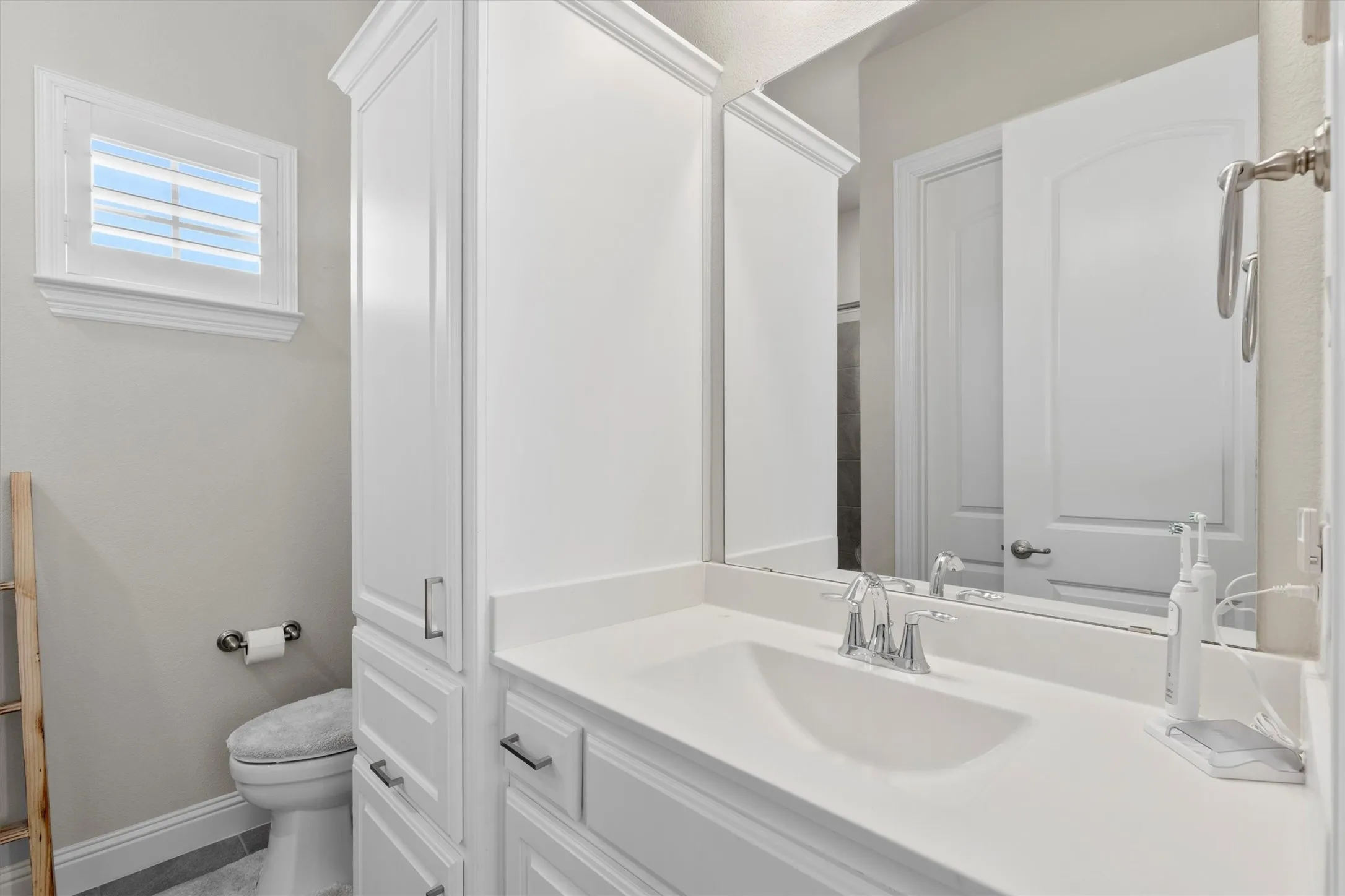 Single Family Residence For Sale in Collin County , 1870 Star Trace Parkway, Prosper, Texas 75078, 5 Bedroom, 5 Bathroom, 3 Garage spaces, 4,636 Sqft, built in 2020, Preowned, Price $1,395,000, mls#21152056, Real Estate Agent in Prosper, Homes For Sale in Collin county, Homes For Sale in Prosper, Realtor in Prosper Texas, Real Estate Brokerage Independent Realty Texas, Luminita Cordes Realtor
