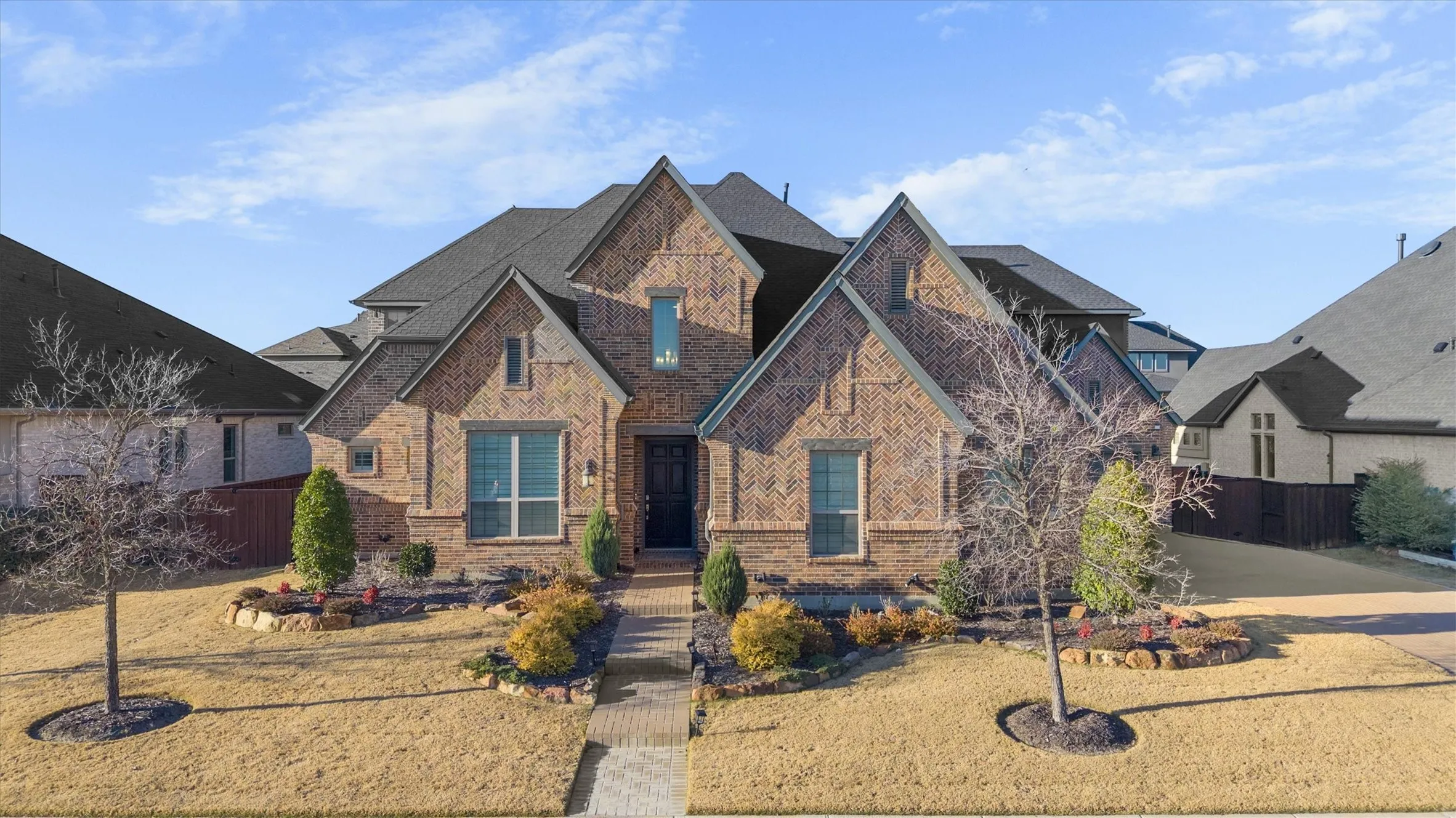 Single Family Residence For Sale in Collin County , 1870 Star Trace Parkway, Prosper, Texas 75078, 5 Bedroom, 5 Bathroom, 3 Garage spaces, 4,636 Sqft, built in 2020, Preowned, Price $1,395,000, mls#21152056, Real Estate Agent in Prosper, Homes For Sale in Collin county, Homes For Sale in Prosper, Realtor in Prosper Texas, Real Estate Brokerage Independent Realty Texas, Luminita Cordes Realtor