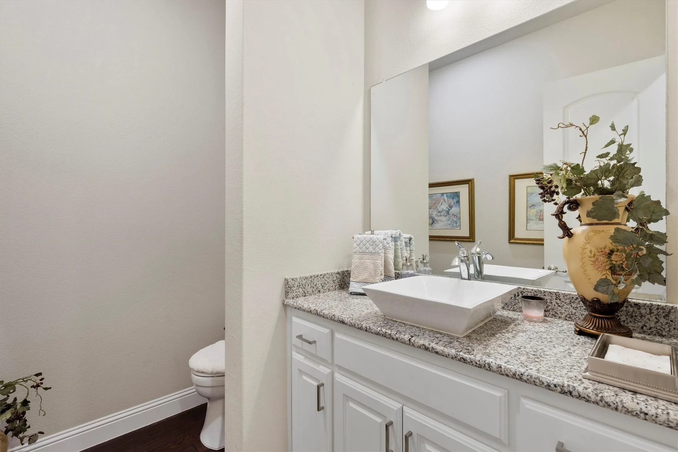 Single Family Residence For Sale in Collin County , 1870 Star Trace Parkway, Prosper, Texas 75078, 5 Bedroom, 5 Bathroom, 3 Garage spaces, 4,636 Sqft, built in 2020, Preowned, Price $1,395,000, mls#21152056, Real Estate Agent in Prosper, Homes For Sale in Collin county, Homes For Sale in Prosper, Realtor in Prosper Texas, Real Estate Brokerage Independent Realty Texas, Luminita Cordes Realtor