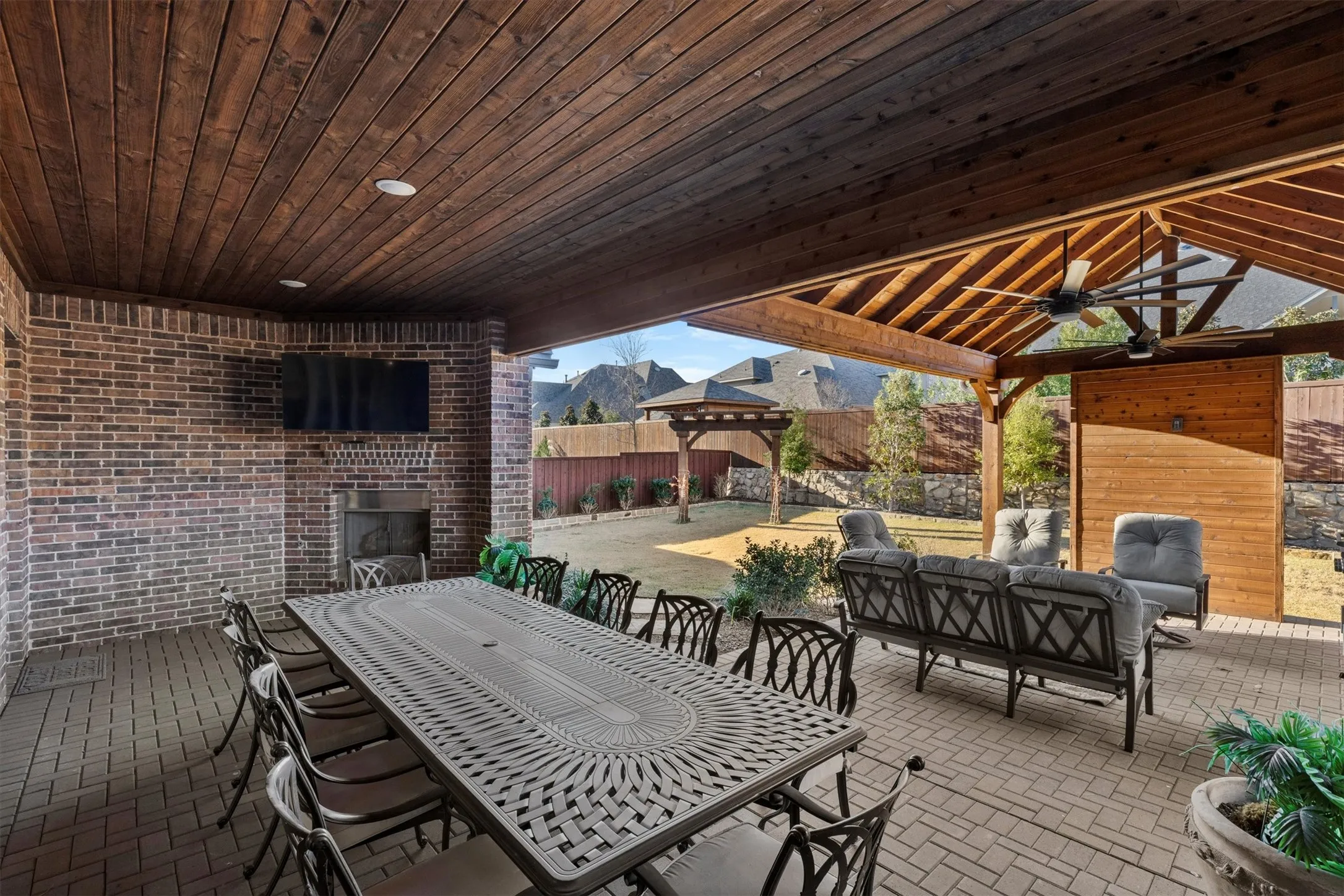 Single Family Residence For Sale in Collin County , 1870 Star Trace Parkway, Prosper, Texas 75078, 5 Bedroom, 5 Bathroom, 3 Garage spaces, 4,636 Sqft, built in 2020, Preowned, Price $1,395,000, mls#21152056, Real Estate Agent in Prosper, Homes For Sale in Collin county, Homes For Sale in Prosper, Realtor in Prosper Texas, Real Estate Brokerage Independent Realty Texas, Luminita Cordes Realtor