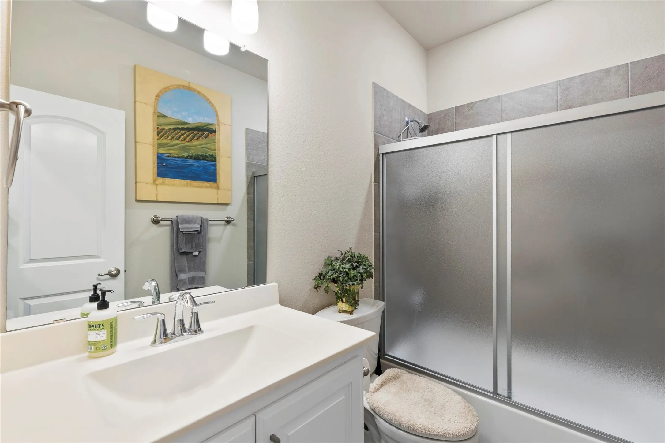 Single Family Residence For Sale in Collin County , 1870 Star Trace Parkway, Prosper, Texas 75078, 5 Bedroom, 5 Bathroom, 3 Garage spaces, 4,636 Sqft, built in 2020, Preowned, Price $1,395,000, mls#21152056, Real Estate Agent in Prosper, Homes For Sale in Collin county, Homes For Sale in Prosper, Realtor in Prosper Texas, Real Estate Brokerage Independent Realty Texas, Luminita Cordes Realtor
