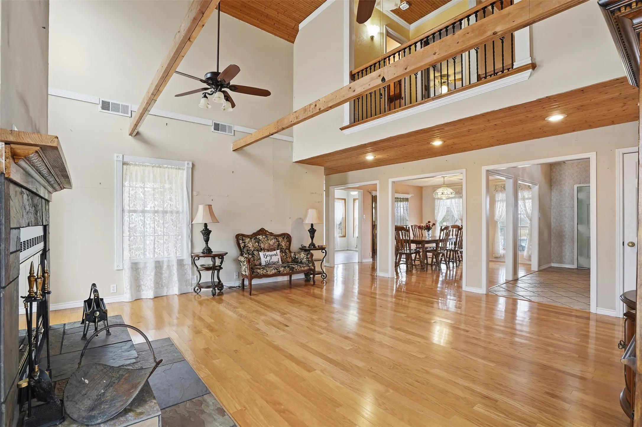 Single Family Residence For Sale in Hunt County , 2411 Fm 1564 W, Caddo Mills, Texas 75135, 3 Bedroom, 3 Bathroom, Garage spaces, 3,101 Sqft, built in 1998, Preowned, mls#21161048, Real Estate Agent in Caddo Mills, Homes For Sale in Hunt county, Homes For Sale in Caddo Mills, Realtor in Caddo Mills Texas, Real Estate Brokerage Independent Realty Texas, Luminita Cordes Realtor