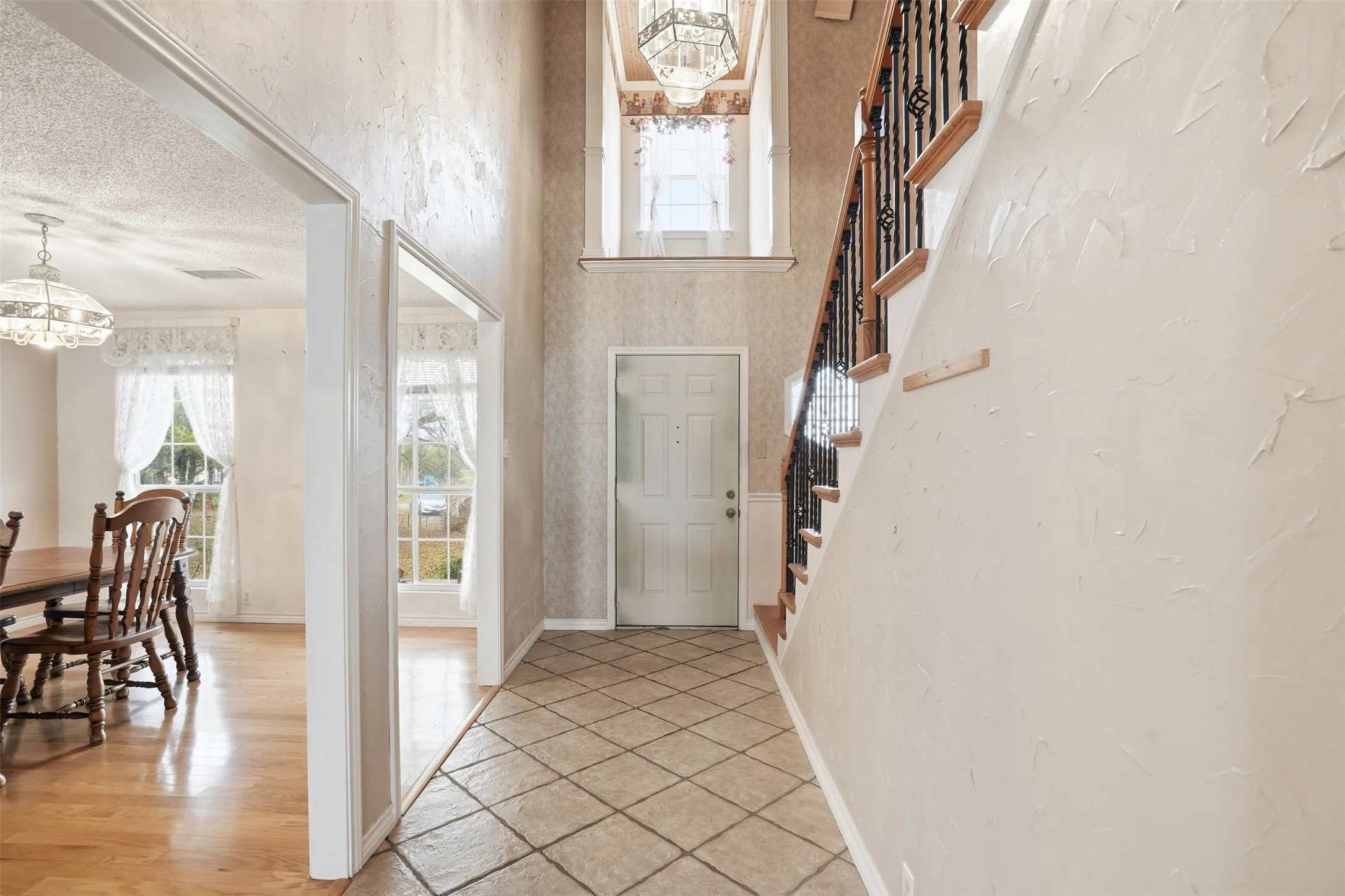 Single Family Residence For Sale in Hunt County , 2411 Fm 1564 W, Caddo Mills, Texas 75135, 3 Bedroom, 3 Bathroom, Garage spaces, 3,101 Sqft, built in 1998, Preowned, mls#21161048, Real Estate Agent in Caddo Mills, Homes For Sale in Hunt county, Homes For Sale in Caddo Mills, Realtor in Caddo Mills Texas, Real Estate Brokerage Independent Realty Texas, Luminita Cordes Realtor