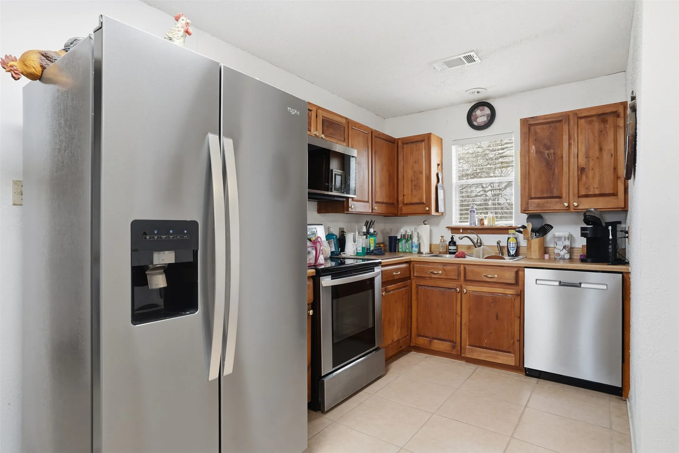 Single Family Residence For Sale in Hunt County , 2411 Fm 1564 W, Caddo Mills, Texas 75135, 3 Bedroom, 3 Bathroom, Garage spaces, 3,101 Sqft, built in 1998, Preowned, mls#21161048, Real Estate Agent in Caddo Mills, Homes For Sale in Hunt county, Homes For Sale in Caddo Mills, Realtor in Caddo Mills Texas, Real Estate Brokerage Independent Realty Texas, Luminita Cordes Realtor