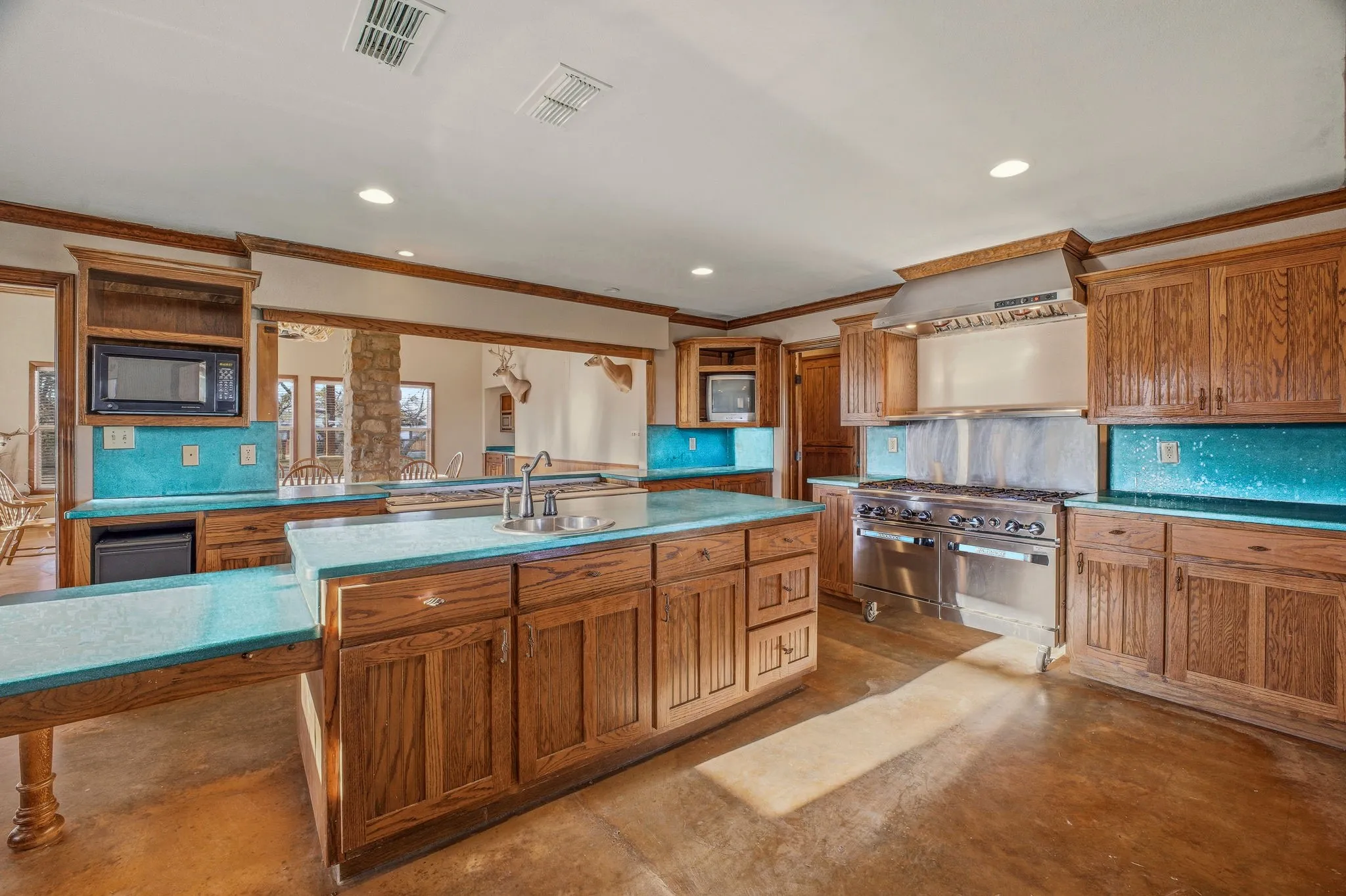 Farm For Sale in Erath County , TBD MOWAY Court, Mingus, Texas 76463, 10 Bedrooms, 12 Bathrooms, Garage spaces, 9,642 Sqft, built in 2005, Preowned, Price $2,195,000, mls#21162526, Real Estate Agent in Mingus, Homes For Sale in Erath county, Homes For Sale in Mingus, Realtor in Mingus Texas, Real Estate Brokerage Independent Realty Texas, Luminita Cordes Realtor