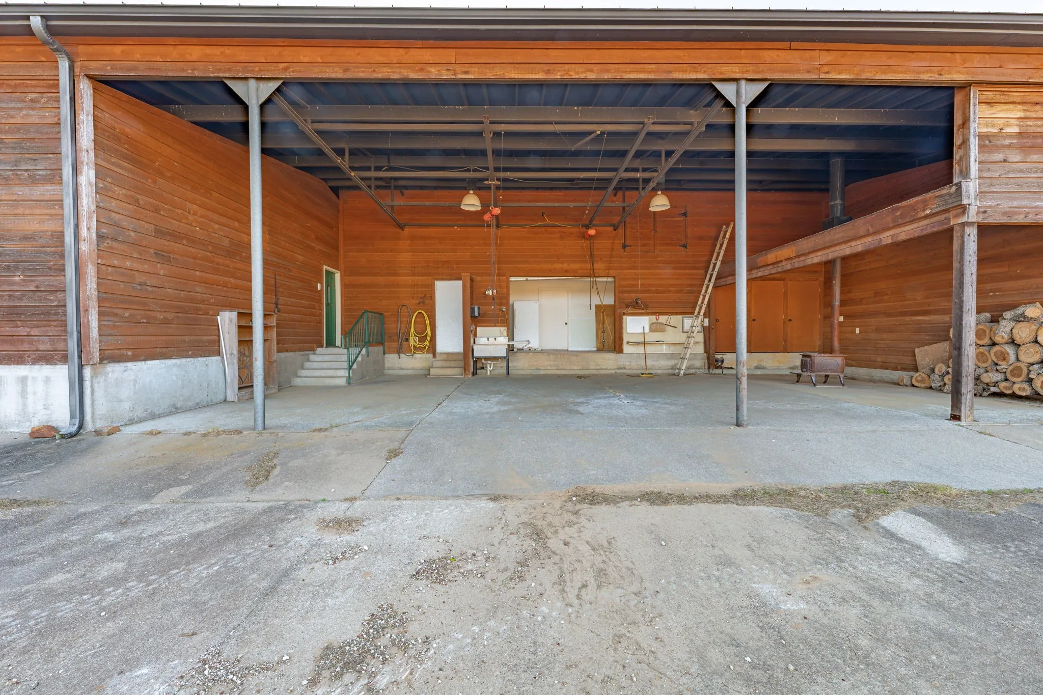 Farm For Sale in Erath County , TBD MOWAY Court, Mingus, Texas 76463, 10 Bedrooms, 12 Bathrooms, Garage spaces, 9,642 Sqft, built in 2005, Preowned, Price $2,195,000, mls#21162526, Real Estate Agent in Mingus, Homes For Sale in Erath county, Homes For Sale in Mingus, Realtor in Mingus Texas, Real Estate Brokerage Independent Realty Texas, Luminita Cordes Realtor
