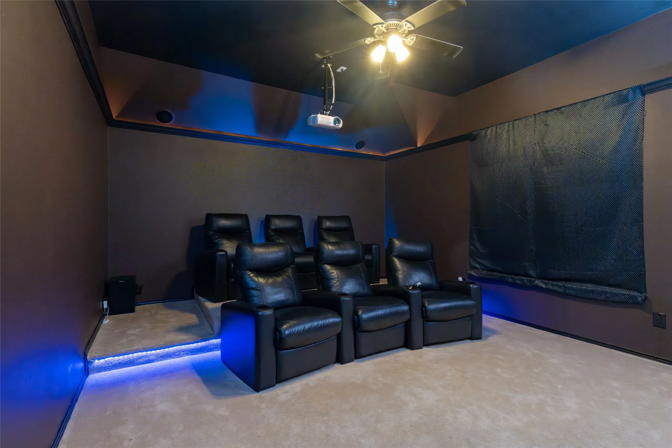 Single Family Residence For Sale in Dallas County , 1324 Elise, Cedar Hill, Texas 75104, 4 Bedroom, 4 Bathroom, 3 Garage spaces, 3,880 Sqft, built in 2008, Preowned, mls#21162553, Real Estate Agent in Cedar Hill, Homes For Sale in Dallas county, Homes For Sale in Cedar Hill, Realtor in Cedar Hill Texas, Real Estate Brokerage Independent Realty Texas, Luminita Cordes Realtor