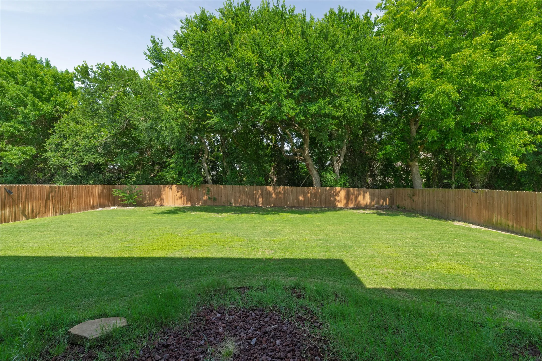 Single Family Residence For Sale in Dallas County , 1324 Elise, Cedar Hill, Texas 75104, 4 Bedroom, 4 Bathroom, 3 Garage spaces, 3,880 Sqft, built in 2008, Preowned, mls#21162553, Real Estate Agent in Cedar Hill, Homes For Sale in Dallas county, Homes For Sale in Cedar Hill, Realtor in Cedar Hill Texas, Real Estate Brokerage Independent Realty Texas, Luminita Cordes Realtor