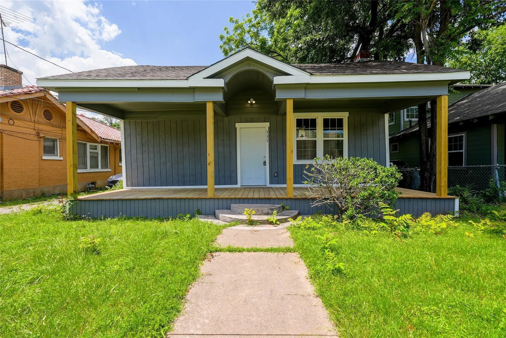 Single Family Residence For Rent in Dallas County , 335 N Marsalis Avenue, Dallas, Texas 75203, 3 Bedroom, 2 Bathroom, Garage spaces, 1,260 Sqft, built in 1945, mls#21162629, Real Estate Agent in Dallas, Homes For Rent in Dallas county, Homes For Rent in Dallas, Realtor in Dallas Texas, Real Estate Brokerage Independent Realty Texas, Luminita Cordes Realtor