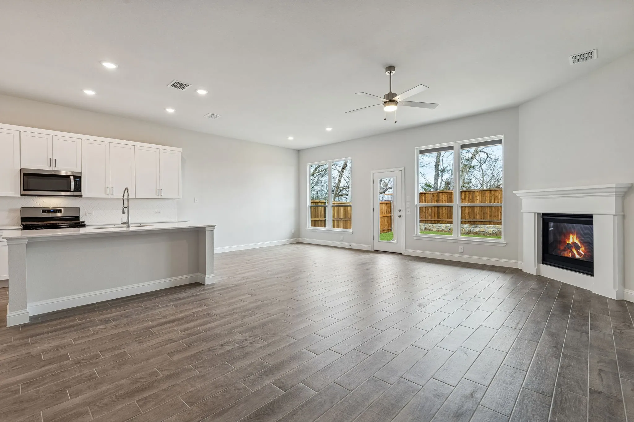 Single Family Residence For Sale in Collin County , 813 Palazzo Place, Weston, Texas 75097, 4 Bedroom, 3 Bathroom, 2 Garage spaces, 2,781 Sqft, built in 2025, New Construction - Complete, mls#21162690, Real Estate Agent in Weston, Homes For Sale in Collin county, Homes For Sale in Weston, Realtor in Weston Texas, Real Estate Brokerage Independent Realty Texas, Luminita Cordes Realtor