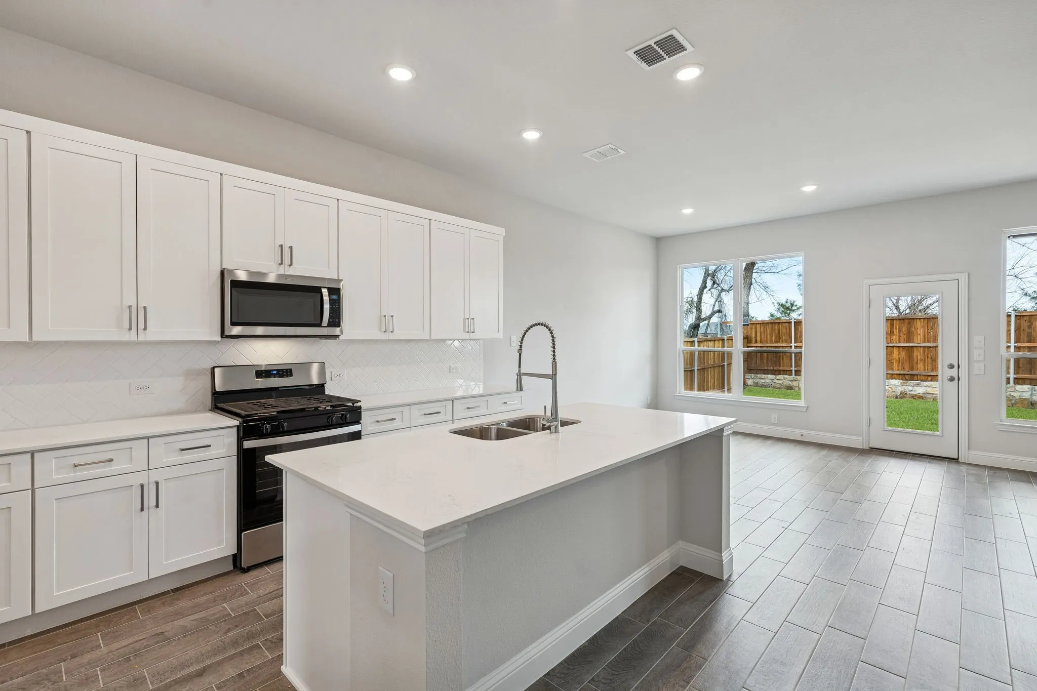 Single Family Residence For Sale in Collin County , 813 Palazzo Place, Weston, Texas 75097, 4 Bedroom, 3 Bathroom, 2 Garage spaces, 2,781 Sqft, built in 2025, New Construction - Complete, mls#21162690, Real Estate Agent in Weston, Homes For Sale in Collin county, Homes For Sale in Weston, Realtor in Weston Texas, Real Estate Brokerage Independent Realty Texas, Luminita Cordes Realtor
