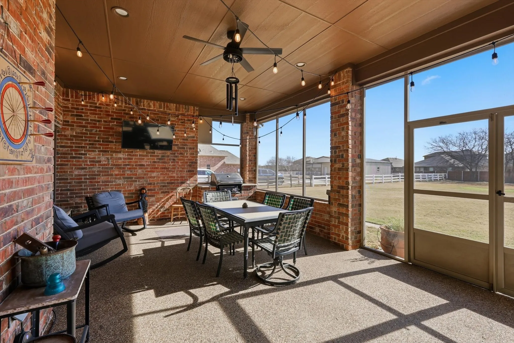 Single Family Residence For Sale in Tarrant County , 209 Lonesome Prairie Trail, Haslet, Texas 76052, 5 Bedroom, 4 Bathroom, 6 Garage spaces, 3,739 Sqft, built in 2005, mls#21162733, Real Estate Agent in Haslet, Homes For Sale in Tarrant county, Homes For Sale in Haslet, Realtor in Haslet Texas, Real Estate Brokerage Independent Realty Texas, Luminita Cordes Realtor