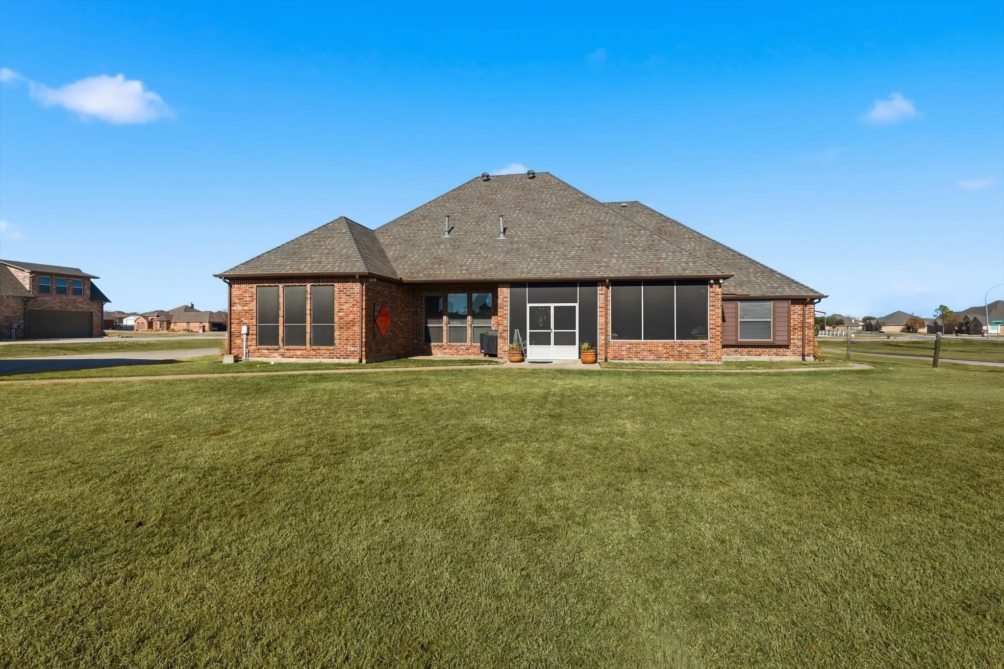 Single Family Residence For Sale in Tarrant County , 209 Lonesome Prairie Trail, Haslet, Texas 76052, 5 Bedroom, 4 Bathroom, 6 Garage spaces, 3,739 Sqft, built in 2005, mls#21162733, Real Estate Agent in Haslet, Homes For Sale in Tarrant county, Homes For Sale in Haslet, Realtor in Haslet Texas, Real Estate Brokerage Independent Realty Texas, Luminita Cordes Realtor