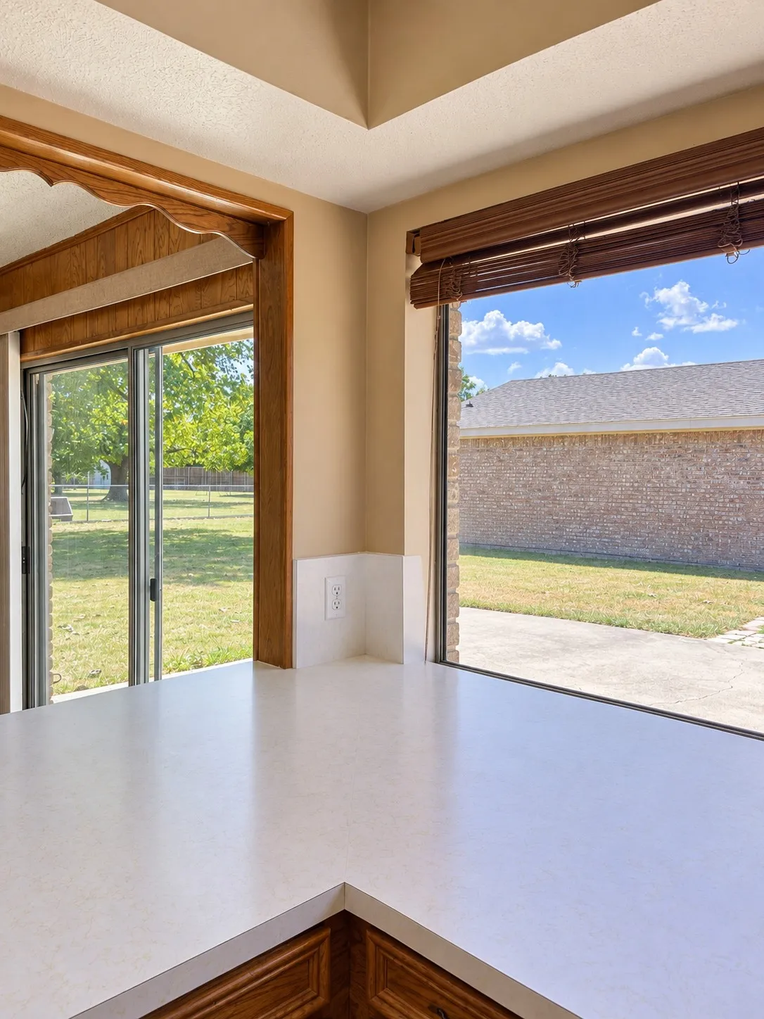 Single Family Residence For Sale in Dallas County , 5703 Pecan Grove Drive, Sachse, Texas 75048, 3 Bedroom, 2 Bathroom, 2 Garage spaces, 1,723 Sqft, built in 1972, mls#21162551, Real Estate Agent in Sachse, Homes For Sale in Dallas county, Homes For Sale in Sachse, Realtor in Sachse Texas, Real Estate Brokerage Independent Realty Texas, Luminita Cordes Realtor