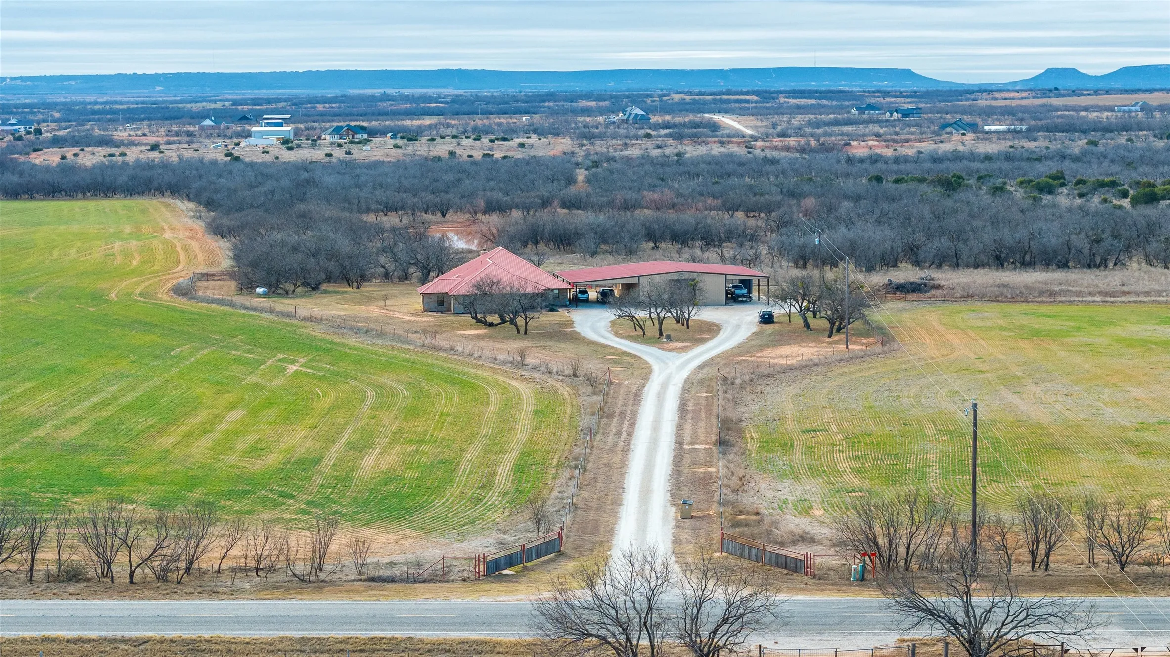 Single Family Residence For Sale in Taylor County , 1342 Fm-382, Ovalo, Texas 79541, 4 Bedroom, 3 Bathroom, Garage spaces, 3,178 Sqft, built in 2016, Preowned, mls#21162809, Real Estate Agent in Ovalo, Homes For Sale in Taylor county, Homes For Sale in Ovalo, Realtor in Ovalo Texas, Real Estate Brokerage Independent Realty Texas, Luminita Cordes Realtor
