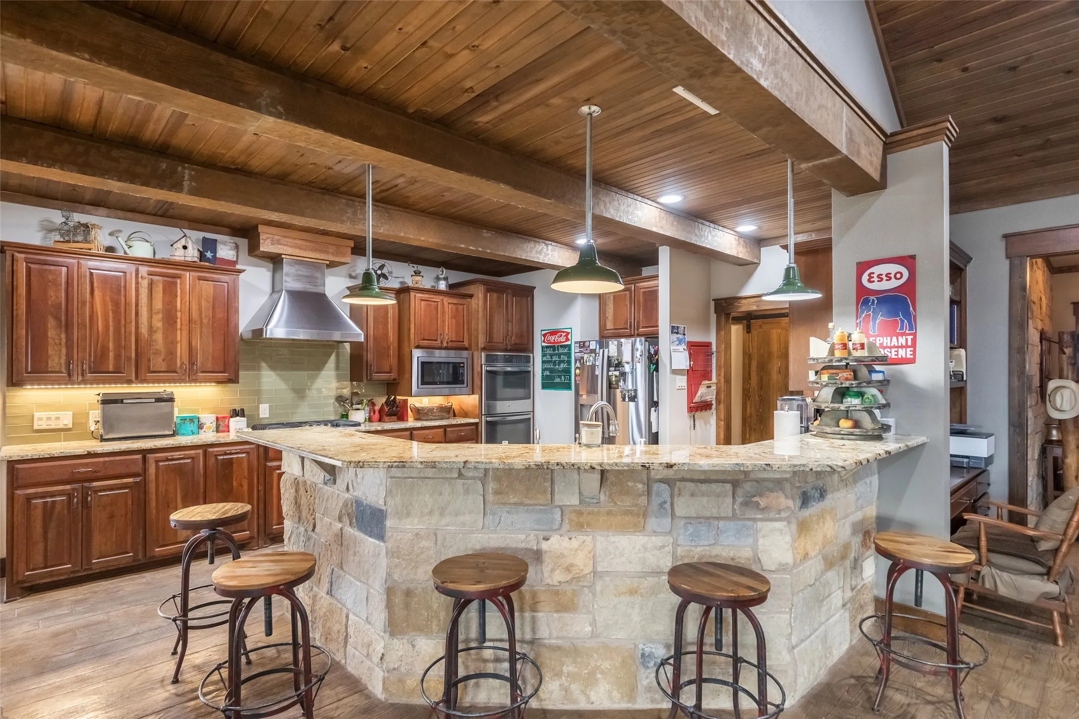Single Family Residence For Sale in Taylor County , 1342 Fm-382, Ovalo, Texas 79541, 4 Bedroom, 3 Bathroom, Garage spaces, 3,178 Sqft, built in 2016, Preowned, mls#21162809, Real Estate Agent in Ovalo, Homes For Sale in Taylor county, Homes For Sale in Ovalo, Realtor in Ovalo Texas, Real Estate Brokerage Independent Realty Texas, Luminita Cordes Realtor