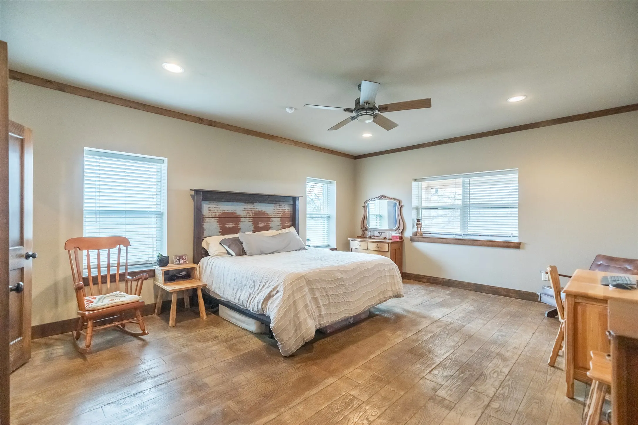 Single Family Residence For Sale in Taylor County , 1342 Fm-382, Ovalo, Texas 79541, 4 Bedroom, 3 Bathroom, Garage spaces, 3,178 Sqft, built in 2016, Preowned, mls#21162809, Real Estate Agent in Ovalo, Homes For Sale in Taylor county, Homes For Sale in Ovalo, Realtor in Ovalo Texas, Real Estate Brokerage Independent Realty Texas, Luminita Cordes Realtor