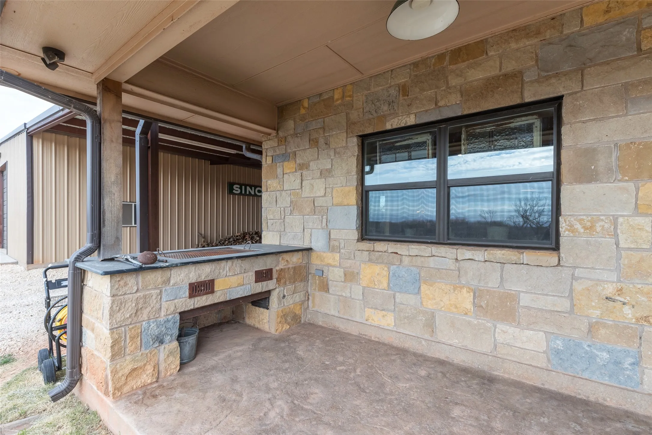 Outdoor Kitchen