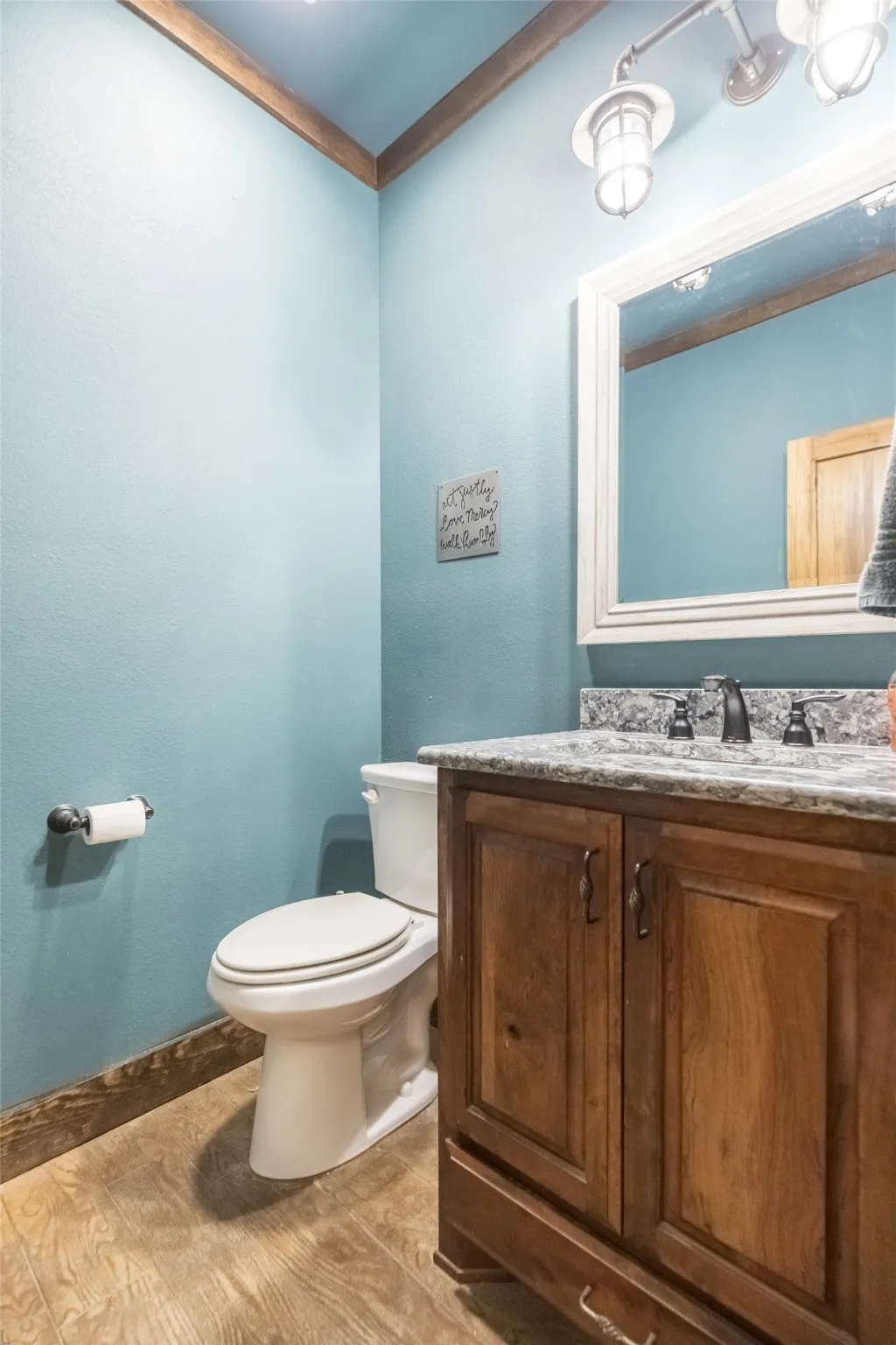 1/2 Bath