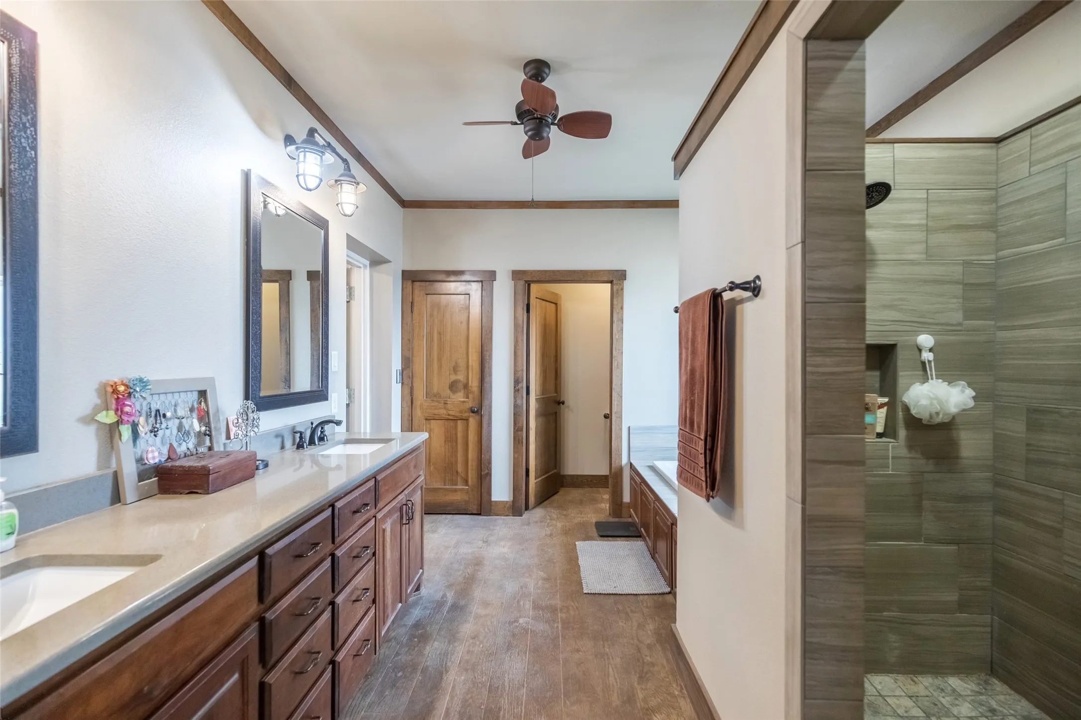 Single Family Residence For Sale in Taylor County , 1342 Fm-382, Ovalo, Texas 79541, 4 Bedroom, 3 Bathroom, Garage spaces, 3,178 Sqft, built in 2016, Preowned, mls#21162809, Real Estate Agent in Ovalo, Homes For Sale in Taylor county, Homes For Sale in Ovalo, Realtor in Ovalo Texas, Real Estate Brokerage Independent Realty Texas, Luminita Cordes Realtor