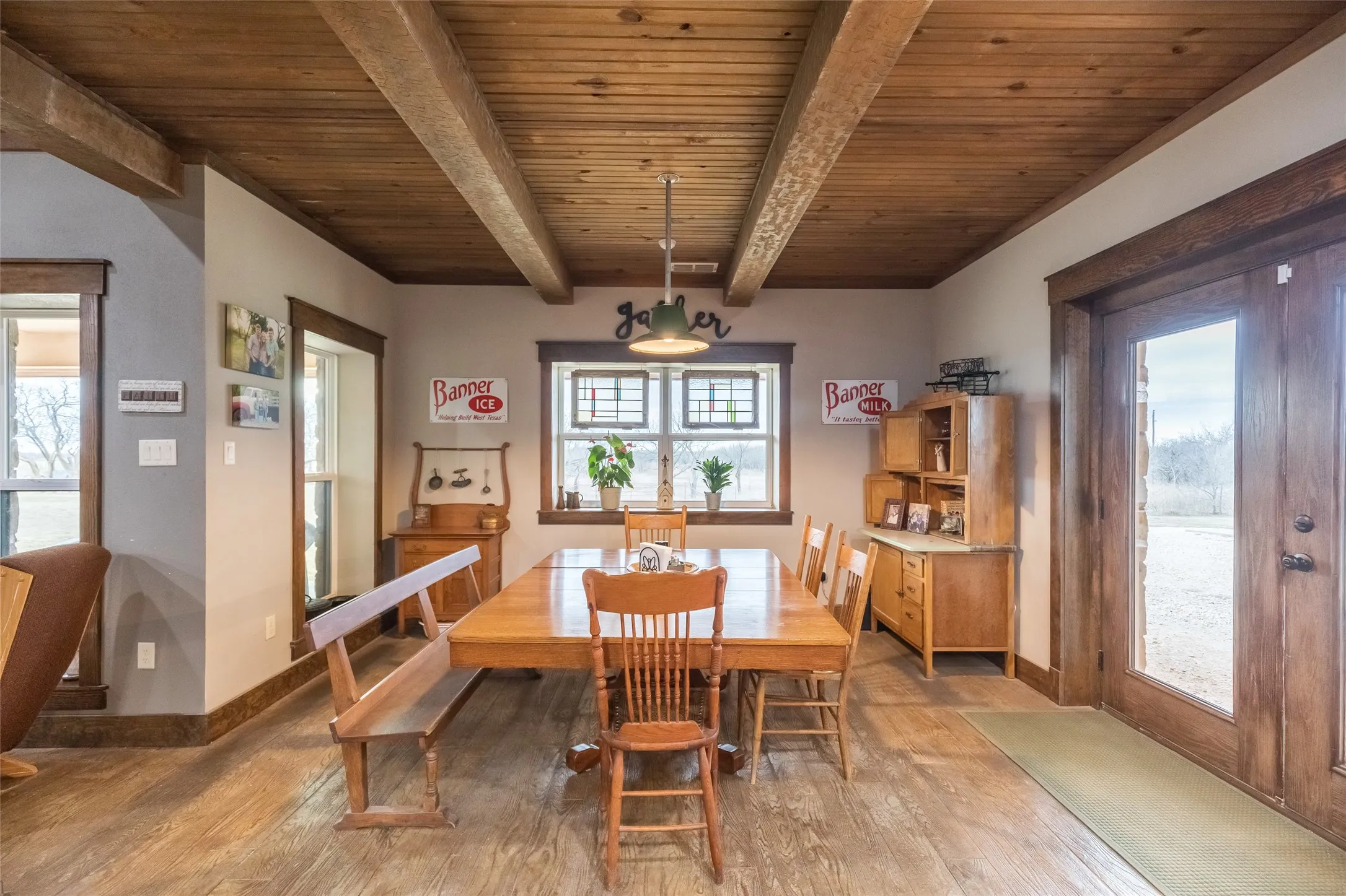 Single Family Residence For Sale in Taylor County , 1342 Fm-382, Ovalo, Texas 79541, 4 Bedroom, 3 Bathroom, Garage spaces, 3,178 Sqft, built in 2016, Preowned, mls#21162809, Real Estate Agent in Ovalo, Homes For Sale in Taylor county, Homes For Sale in Ovalo, Realtor in Ovalo Texas, Real Estate Brokerage Independent Realty Texas, Luminita Cordes Realtor