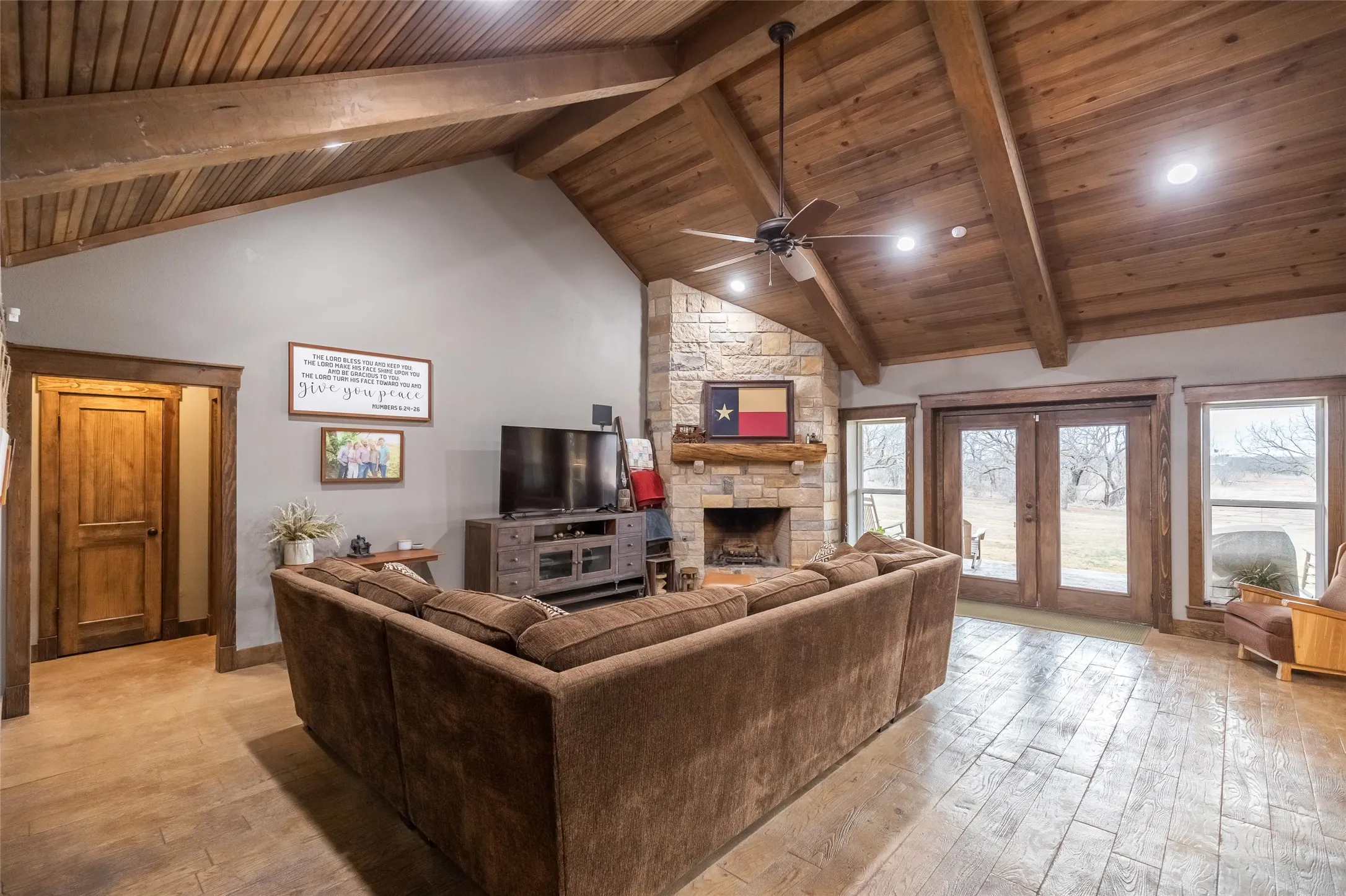 Single Family Residence For Sale in Taylor County , 1342 Fm-382, Ovalo, Texas 79541, 4 Bedroom, 3 Bathroom, Garage spaces, 3,178 Sqft, built in 2016, Preowned, mls#21162809, Real Estate Agent in Ovalo, Homes For Sale in Taylor county, Homes For Sale in Ovalo, Realtor in Ovalo Texas, Real Estate Brokerage Independent Realty Texas, Luminita Cordes Realtor