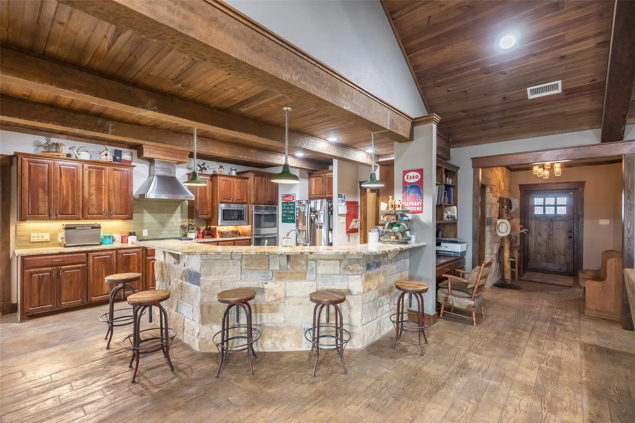 Single Family Residence For Sale in Taylor County , 1342 Fm-382, Ovalo, Texas 79541, 4 Bedroom, 3 Bathroom, Garage spaces, 3,178 Sqft, built in 2016, Preowned, mls#21162809, Real Estate Agent in Ovalo, Homes For Sale in Taylor county, Homes For Sale in Ovalo, Realtor in Ovalo Texas, Real Estate Brokerage Independent Realty Texas, Luminita Cordes Realtor