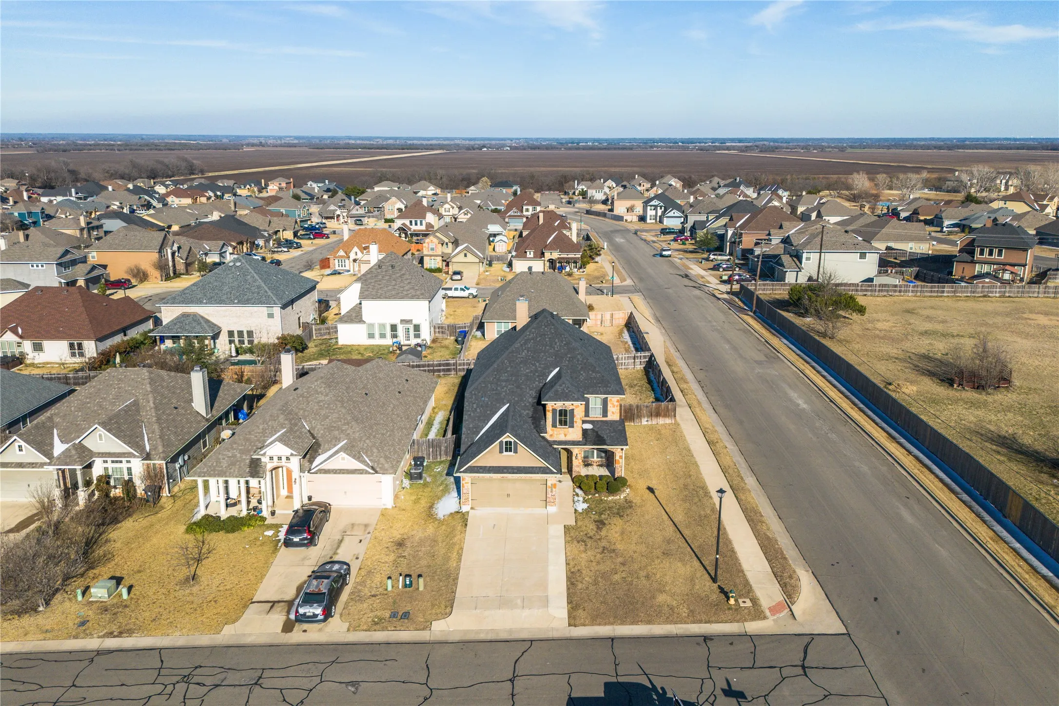 Single Family Residence For Sale in Mc Lennan County , 10864 Aurora, Waco, Texas 76708, 4 Bedrooms, 3 Bathrooms, 2 Garage spaces, 2,351 Sqft, built in 2014, Price $364,990, mls#21162844, Real Estate Agent in Waco, Homes For Sale in Mc Lennan county, Homes For Sale in Waco, Realtor in Waco Texas, Real Estate Brokerage Independent Realty Texas, Luminita Cordes Realtor