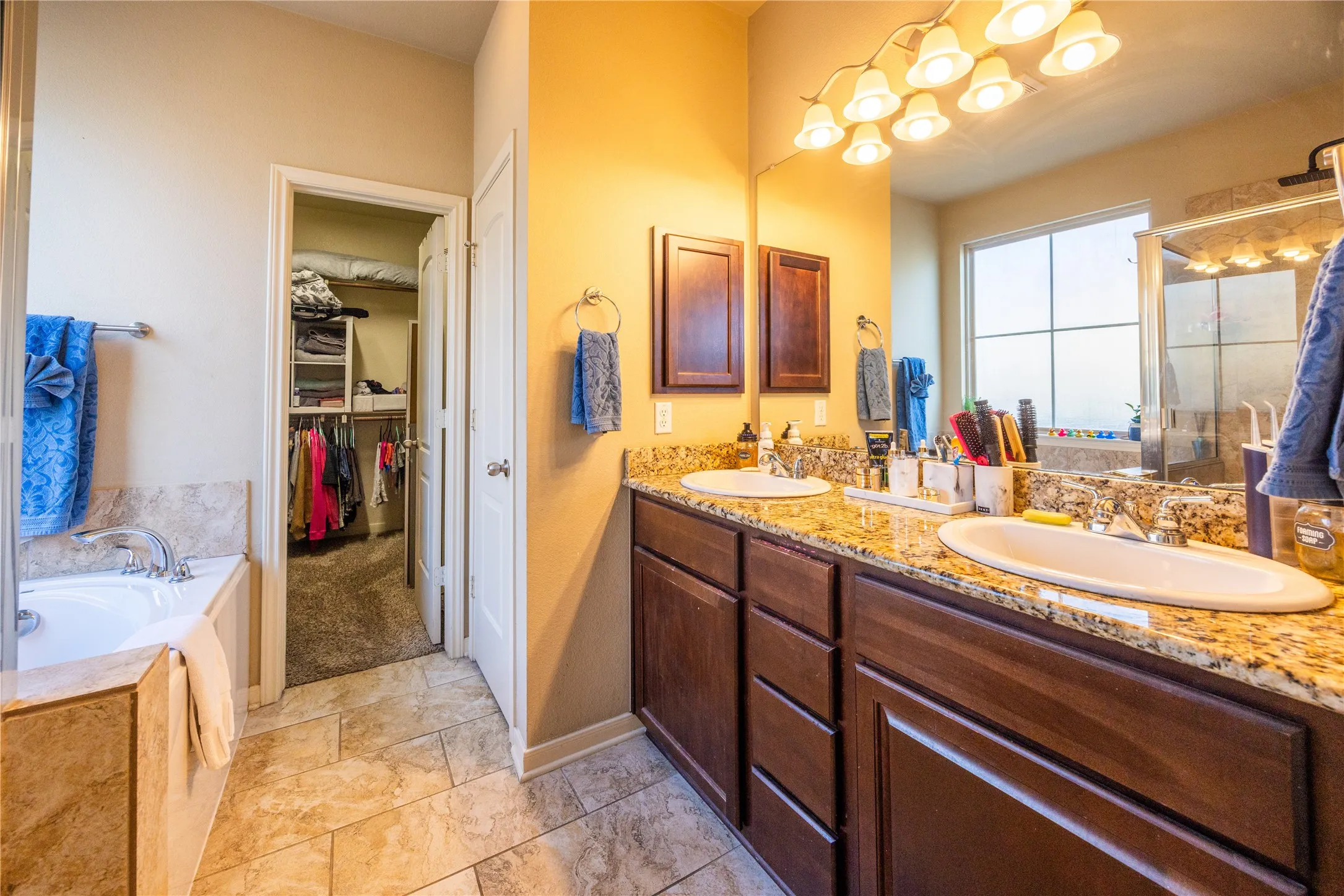 Single Family Residence For Sale in Mc Lennan County , 10864 Aurora, Waco, Texas 76708, 4 Bedrooms, 3 Bathrooms, 2 Garage spaces, 2,351 Sqft, built in 2014, Price $364,990, mls#21162844, Real Estate Agent in Waco, Homes For Sale in Mc Lennan county, Homes For Sale in Waco, Realtor in Waco Texas, Real Estate Brokerage Independent Realty Texas, Luminita Cordes Realtor