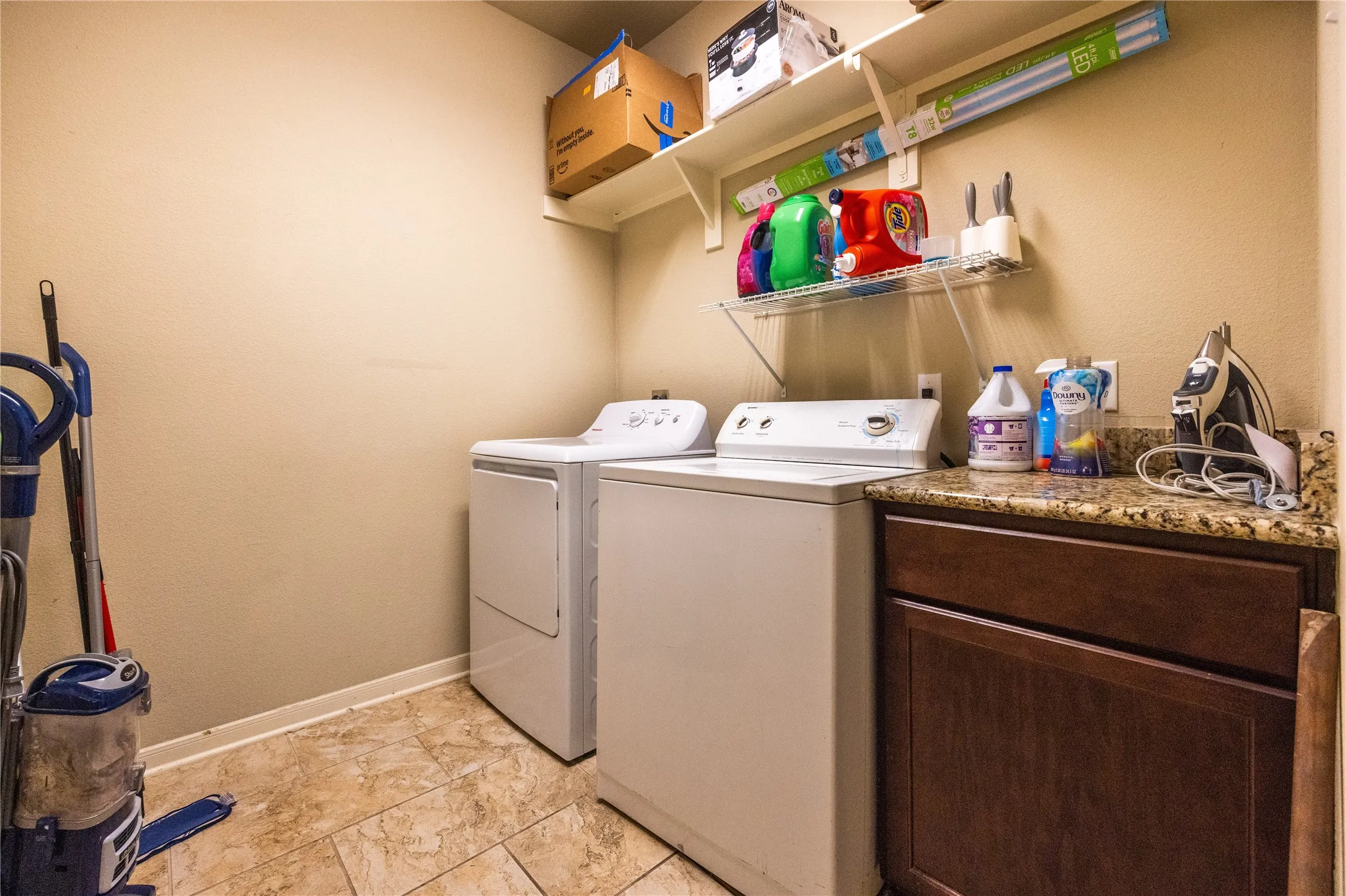 Single Family Residence For Sale in Mc Lennan County , 10864 Aurora, Waco, Texas 76708, 4 Bedrooms, 3 Bathrooms, 2 Garage spaces, 2,351 Sqft, built in 2014, Price $364,990, mls#21162844, Real Estate Agent in Waco, Homes For Sale in Mc Lennan county, Homes For Sale in Waco, Realtor in Waco Texas, Real Estate Brokerage Independent Realty Texas, Luminita Cordes Realtor