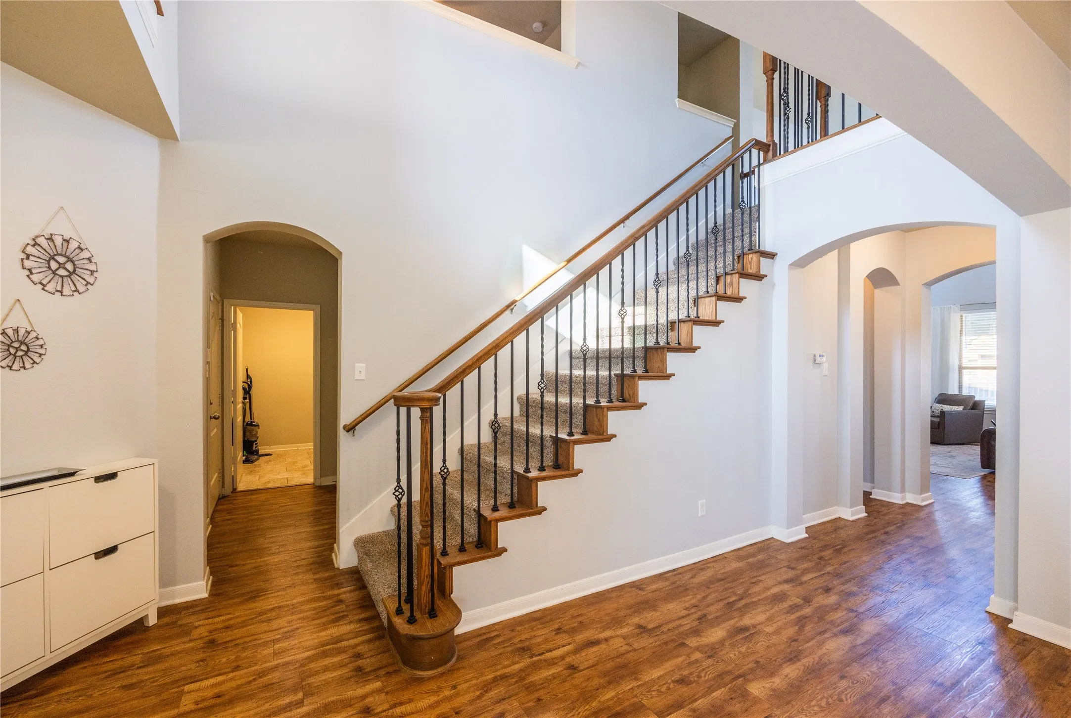 Single Family Residence For Sale in Mc Lennan County , 10864 Aurora, Waco, Texas 76708, 4 Bedrooms, 3 Bathrooms, 2 Garage spaces, 2,351 Sqft, built in 2014, Price $364,990, mls#21162844, Real Estate Agent in Waco, Homes For Sale in Mc Lennan county, Homes For Sale in Waco, Realtor in Waco Texas, Real Estate Brokerage Independent Realty Texas, Luminita Cordes Realtor