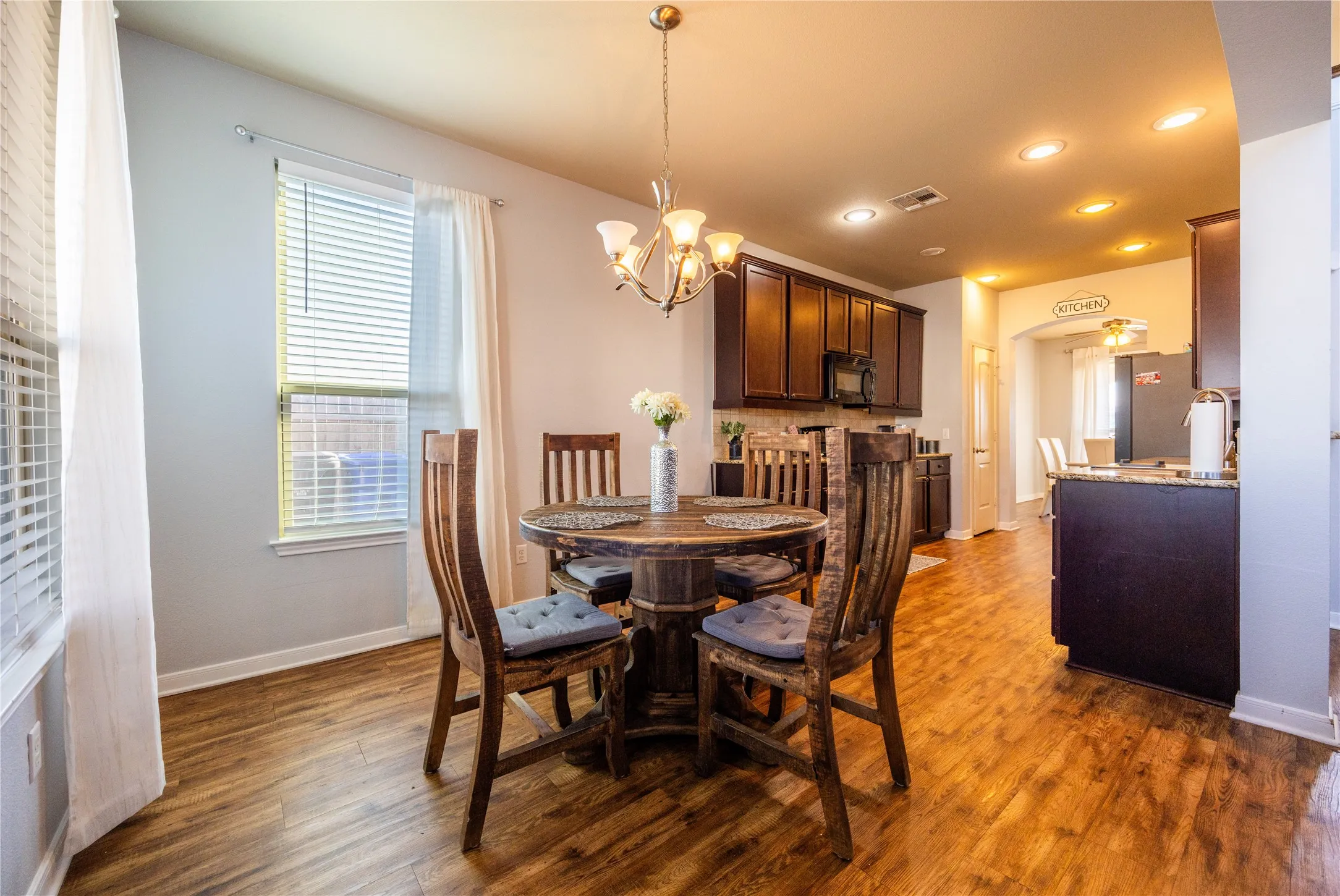 Single Family Residence For Sale in Mc Lennan County , 10864 Aurora, Waco, Texas 76708, 4 Bedrooms, 3 Bathrooms, 2 Garage spaces, 2,351 Sqft, built in 2014, Price $364,990, mls#21162844, Real Estate Agent in Waco, Homes For Sale in Mc Lennan county, Homes For Sale in Waco, Realtor in Waco Texas, Real Estate Brokerage Independent Realty Texas, Luminita Cordes Realtor