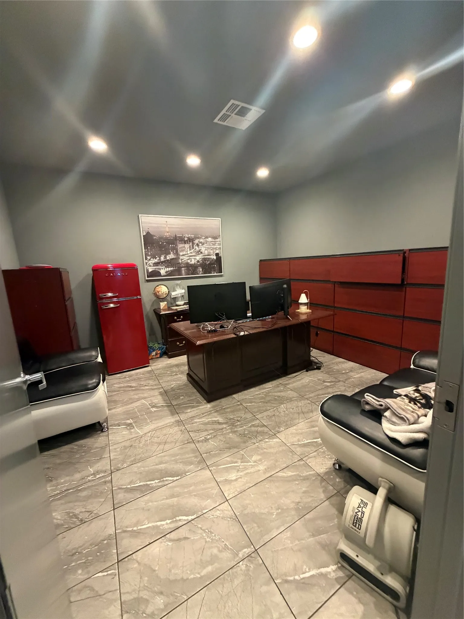 Industrial For Sale in Dallas County , 11252 Goodnight Lane, Dallas, Texas 75229, 0, 0, Garage spaces, 0 Sqft, built in 1983, Preowned, mls#21162363, Real Estate Agent in Dallas, Homes For Sale in Dallas county, Homes For Sale in Dallas, Realtor in Dallas Texas, Real Estate Brokerage Independent Realty Texas, Luminita Cordes Realtor