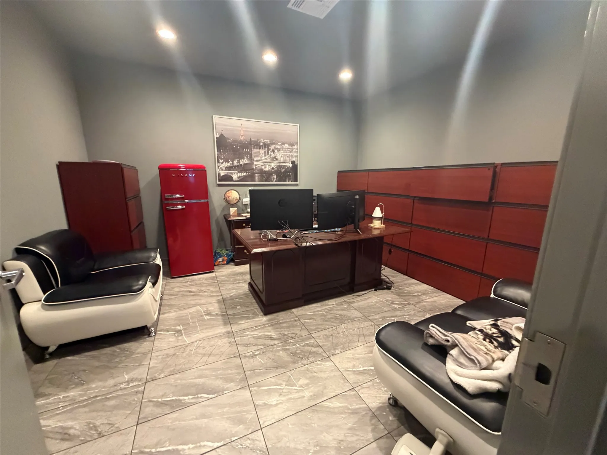 Industrial For Sale in Dallas County , 11252 Goodnight Lane, Dallas, Texas 75229, 0, 0, Garage spaces, 0 Sqft, built in 1983, Preowned, mls#21162363, Real Estate Agent in Dallas, Homes For Sale in Dallas county, Homes For Sale in Dallas, Realtor in Dallas Texas, Real Estate Brokerage Independent Realty Texas, Luminita Cordes Realtor