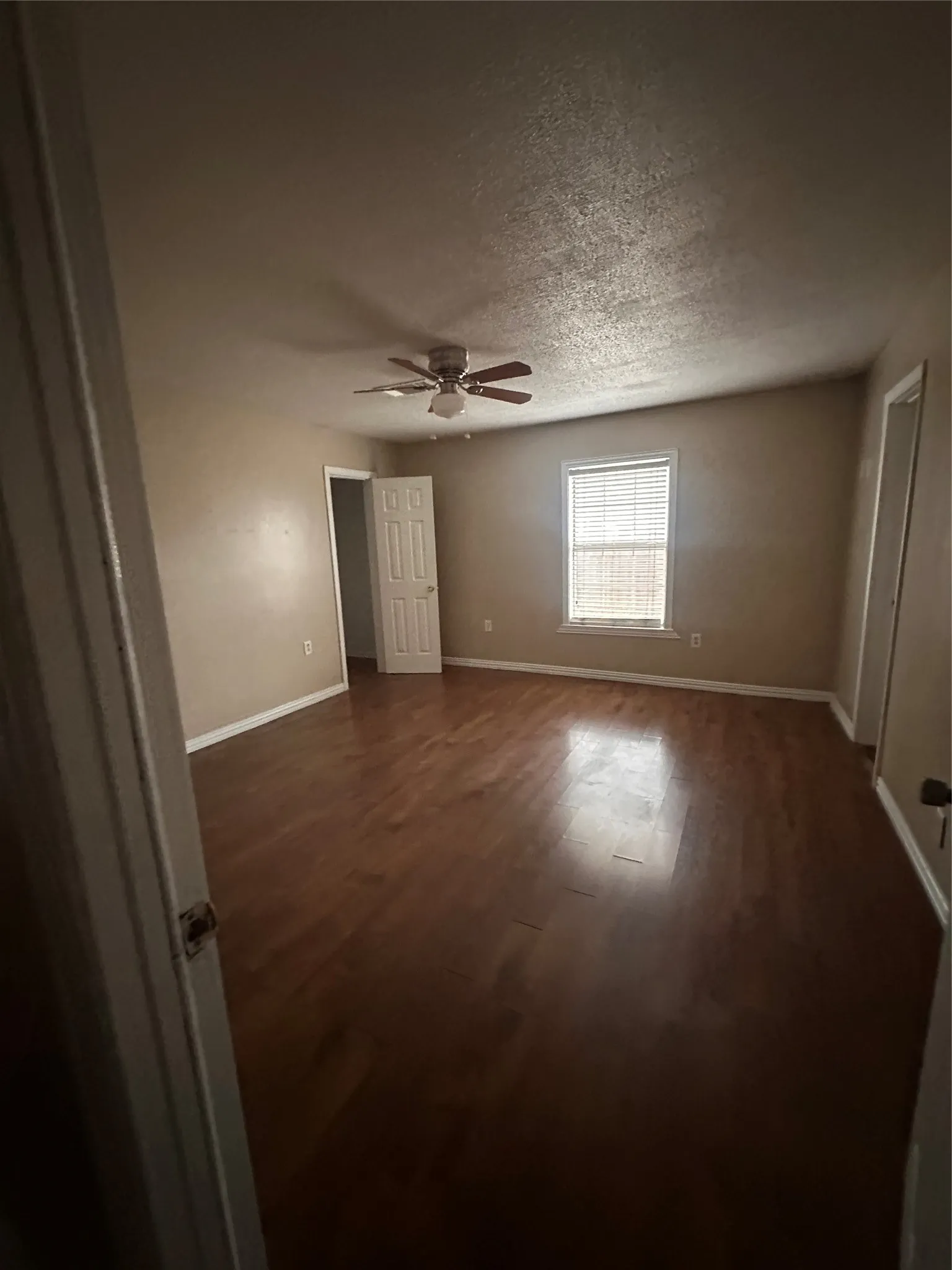 Single Family Residence For Rent in Collin County , 1208 Hall Street, Mc Kinney, Texas 75069, 3 Bedroom, 2 Bathroom, Garage spaces, 1,510 Sqft, built in 1930, Preowned, mls#21162311, Real Estate Agent in Mc Kinney, Homes For Rent in Collin county, Homes For Rent in Mc Kinney, Realtor in Mc Kinney Texas, Real Estate Brokerage Independent Realty Texas, Luminita Cordes Realtor